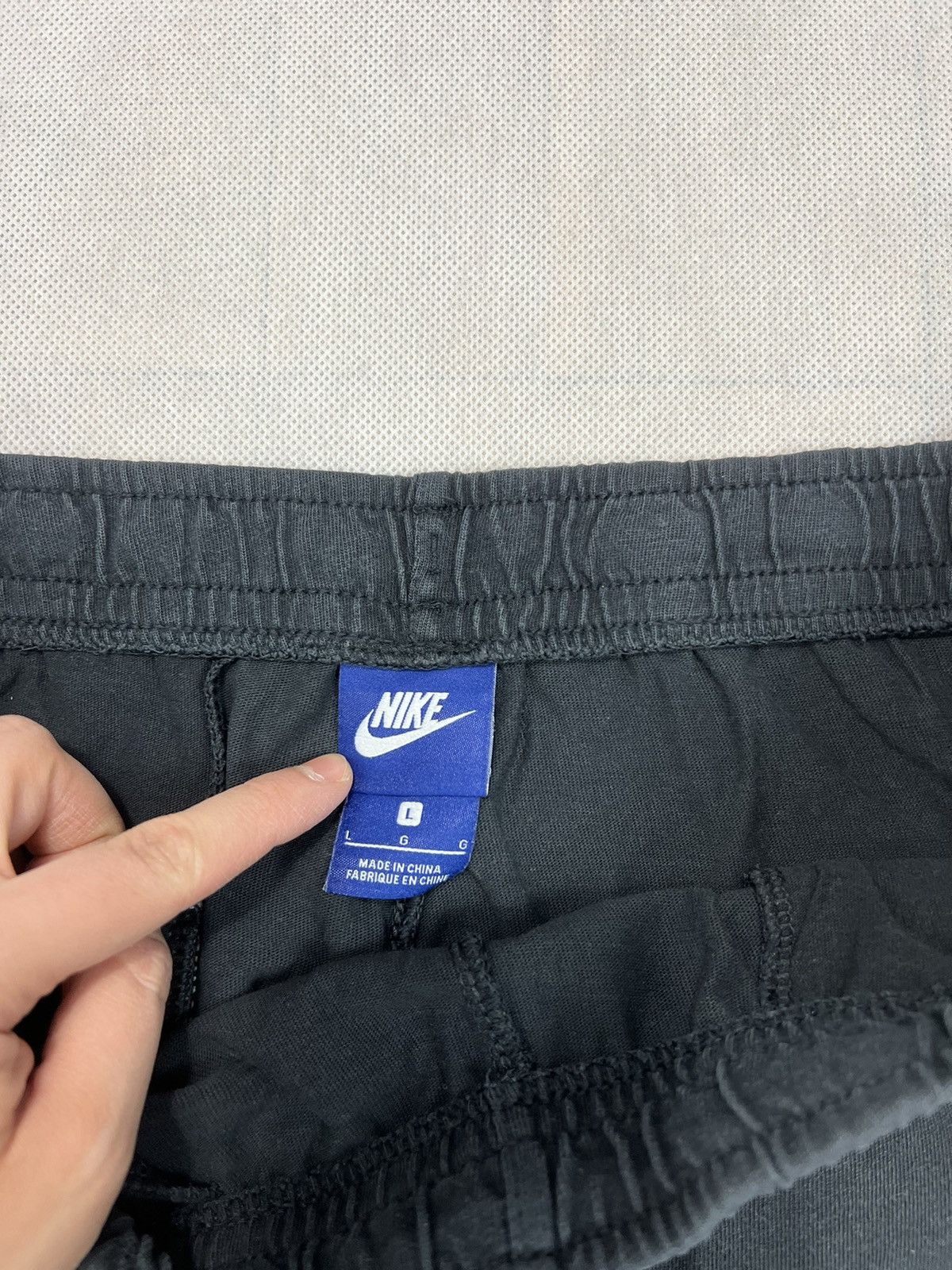 Nike Pants Nike y2k black sweatpants Size US 34 / EU 50 - 3 Thumbnail