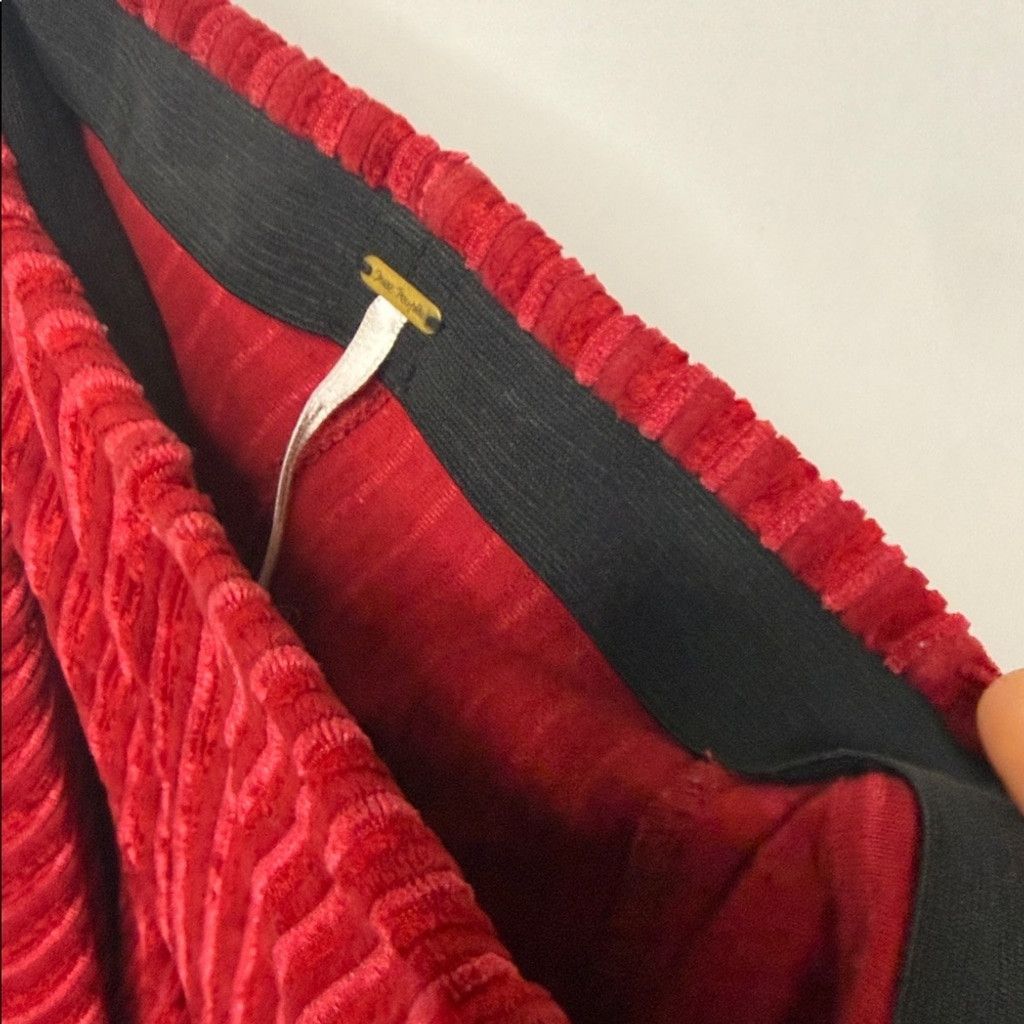 Free People NWOT Free People pull on velvet feel flare red pants sz Lg Size 32" / US 10 / IT 46 - 7 Thumbnail