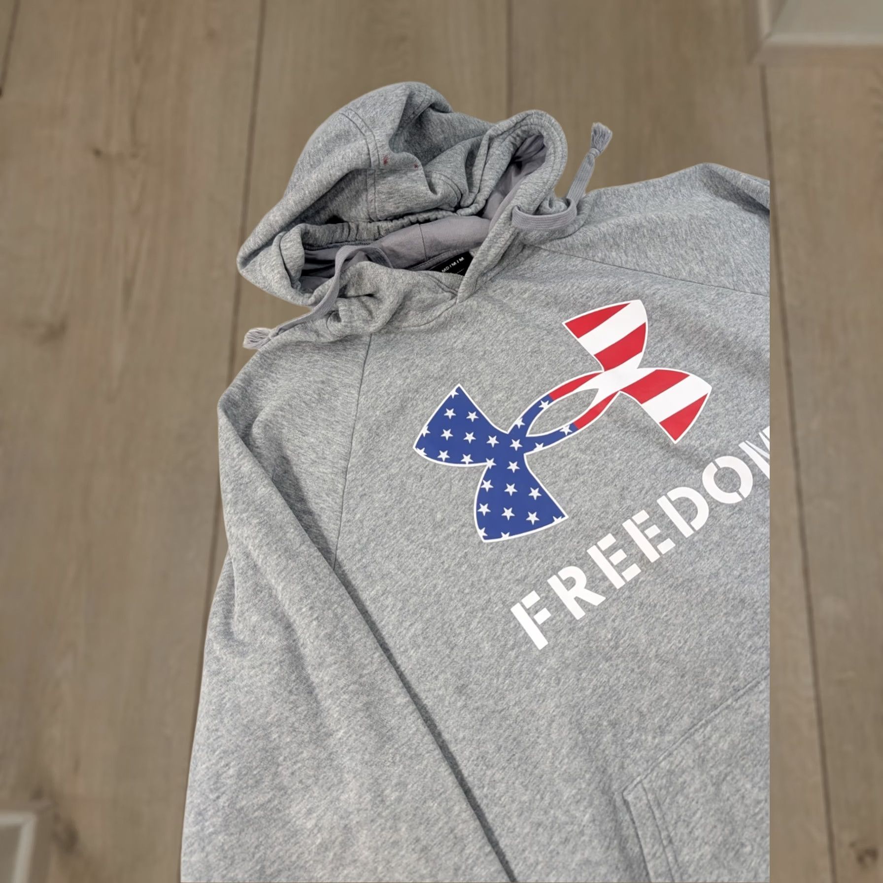 Under Armour Under Armour Hoodie Mens M Gray Freedom Flag Graphic Print Hooded Pockets UA Regular Pullover Size M Size US M / EU 48-50 / 2 - 1 Thumbnail