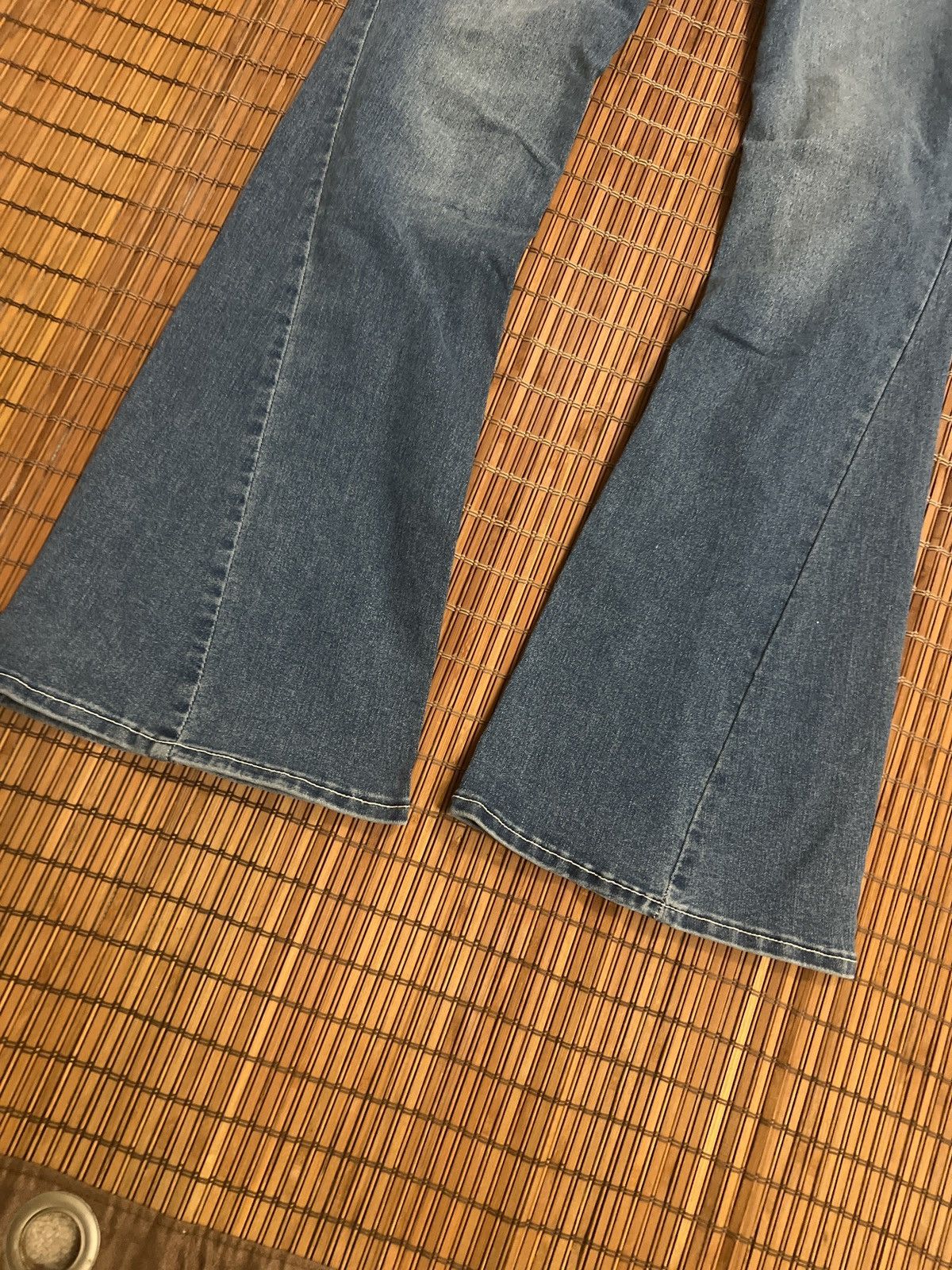 True Religion True Religion joey mid rise flap flare medium sunkissed wash Size 31" - 7 Thumbnail