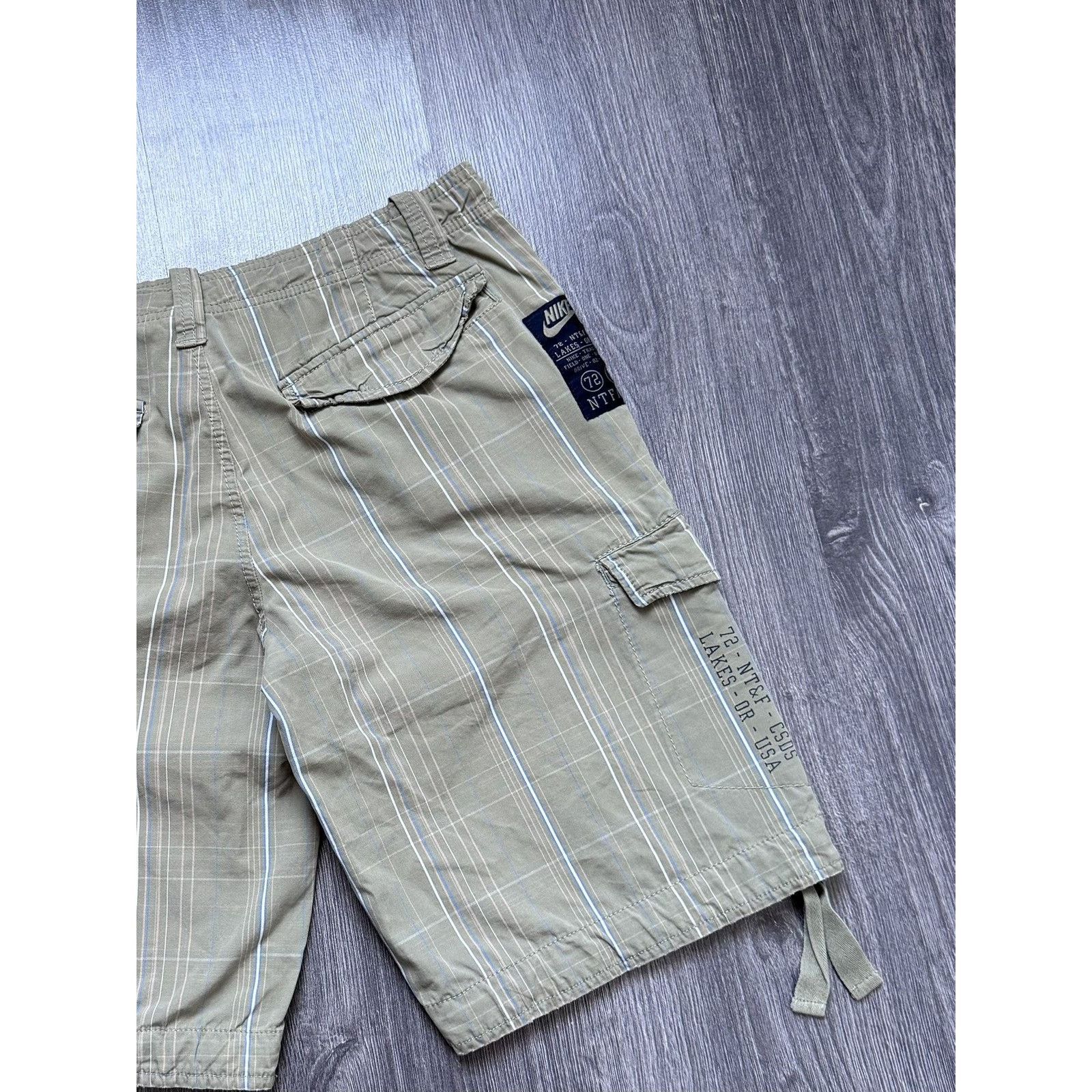 Nike 00s Vintage Nike Cargo Shorts Drill Y2K Size US 30 / EU 46 - 5 Thumbnail