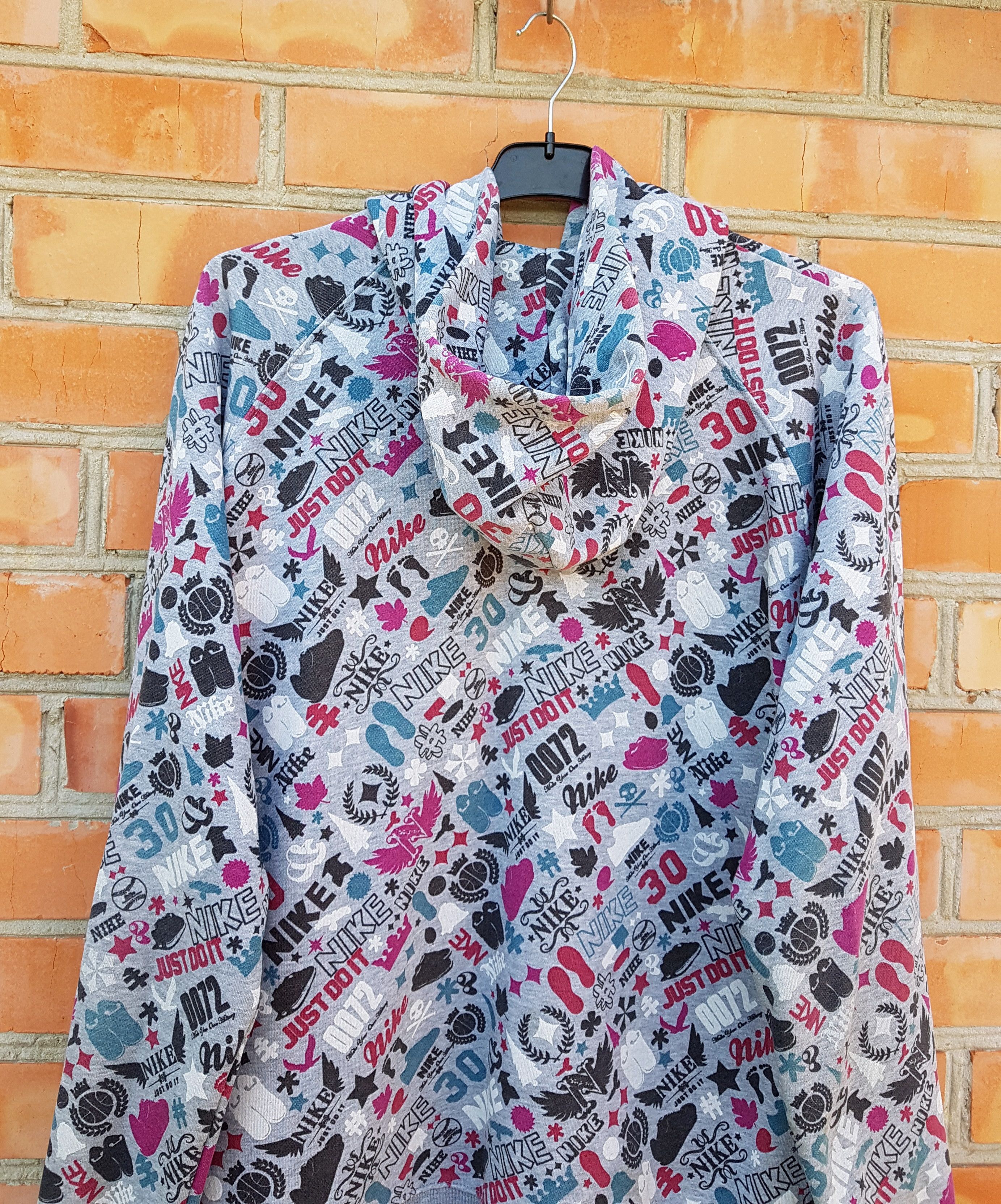 Nike Vintage Nike y2k Full Zip Graphic Printed Hoodie sz XL Size US XL / EU 56 / 4 - 5 Thumbnail