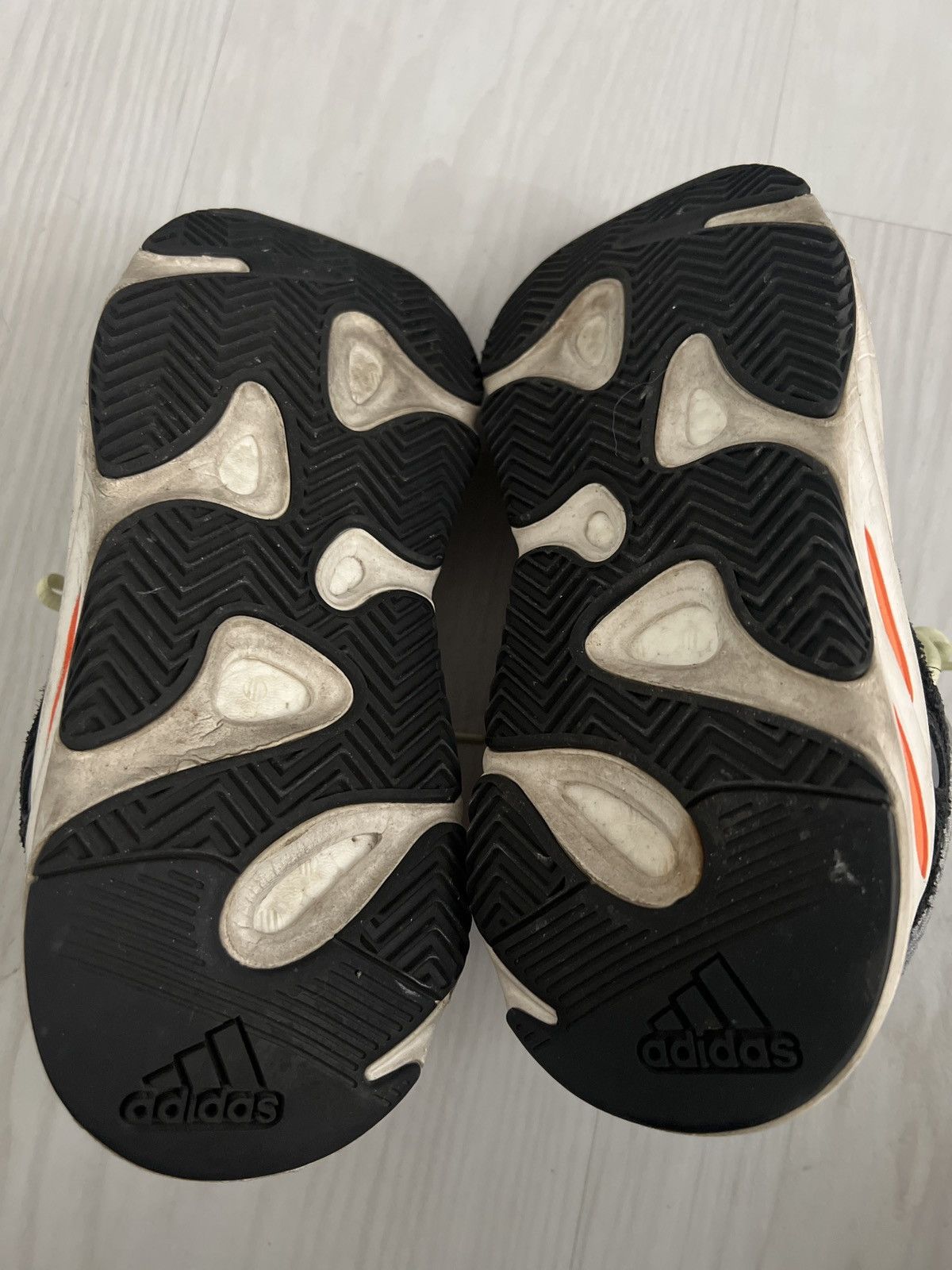 Yeezy Yeezy Boost 700 “wave runners” Size US 9.5 / EU 42-43 - 6 Thumbnail