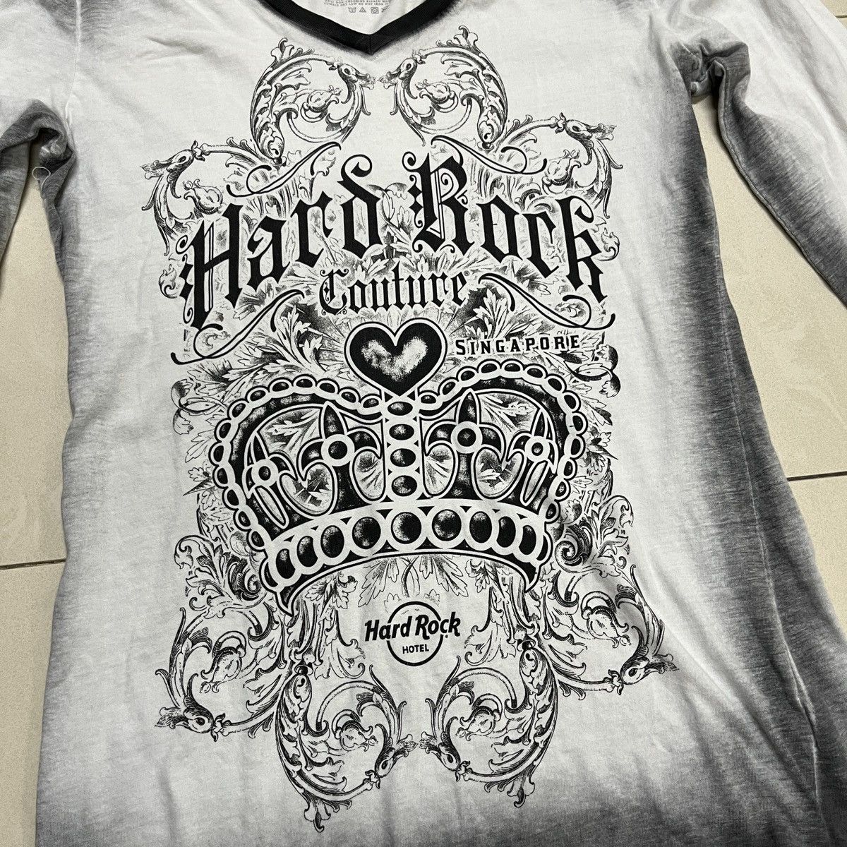 Hard Rock Cafe Hard Rock Couture Gothic/Punk T Shirt Size S / US 4 / IT 40 - 2 Thumbnail