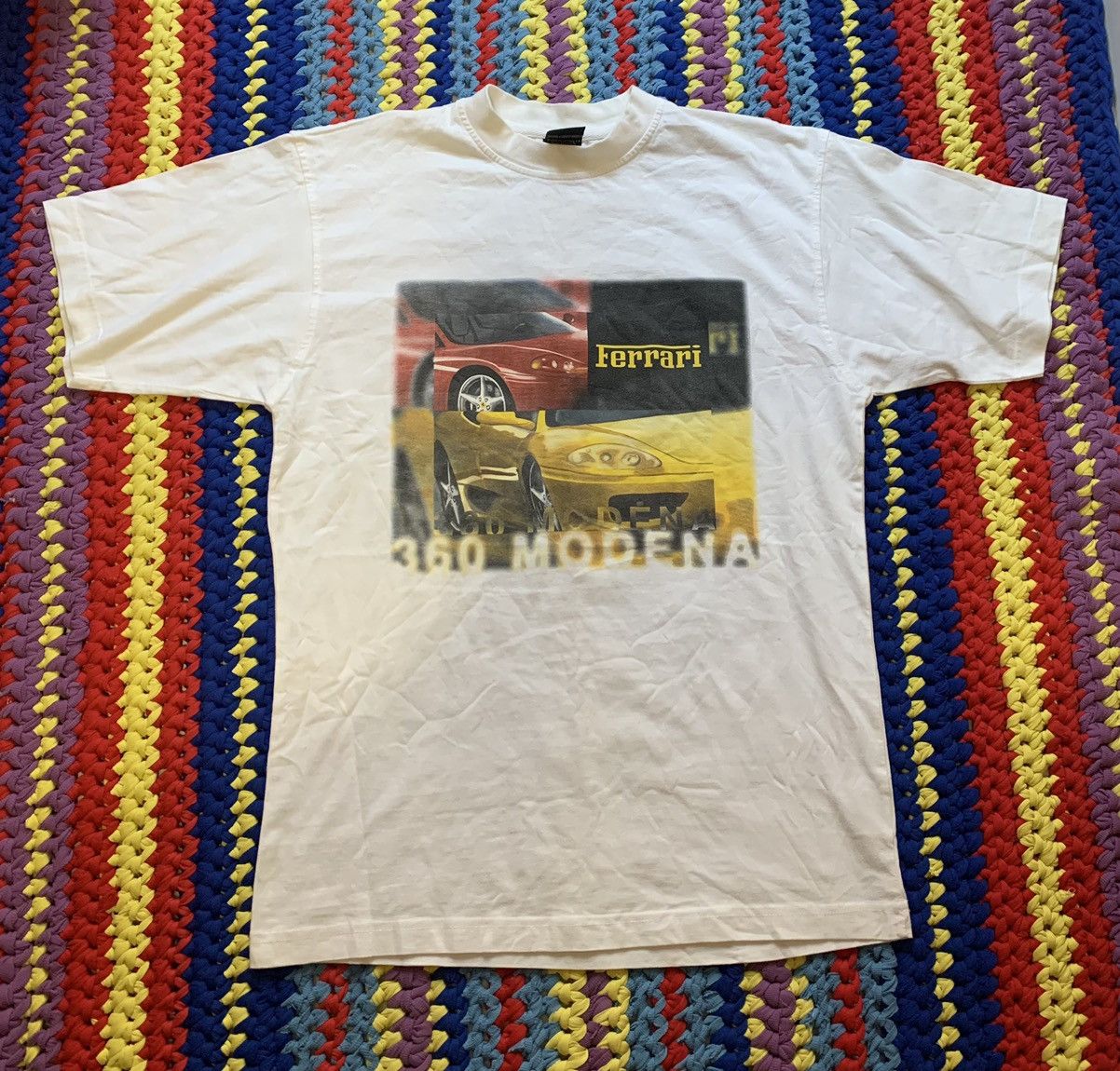 T-shirt Ferrari taille M neuf emballer