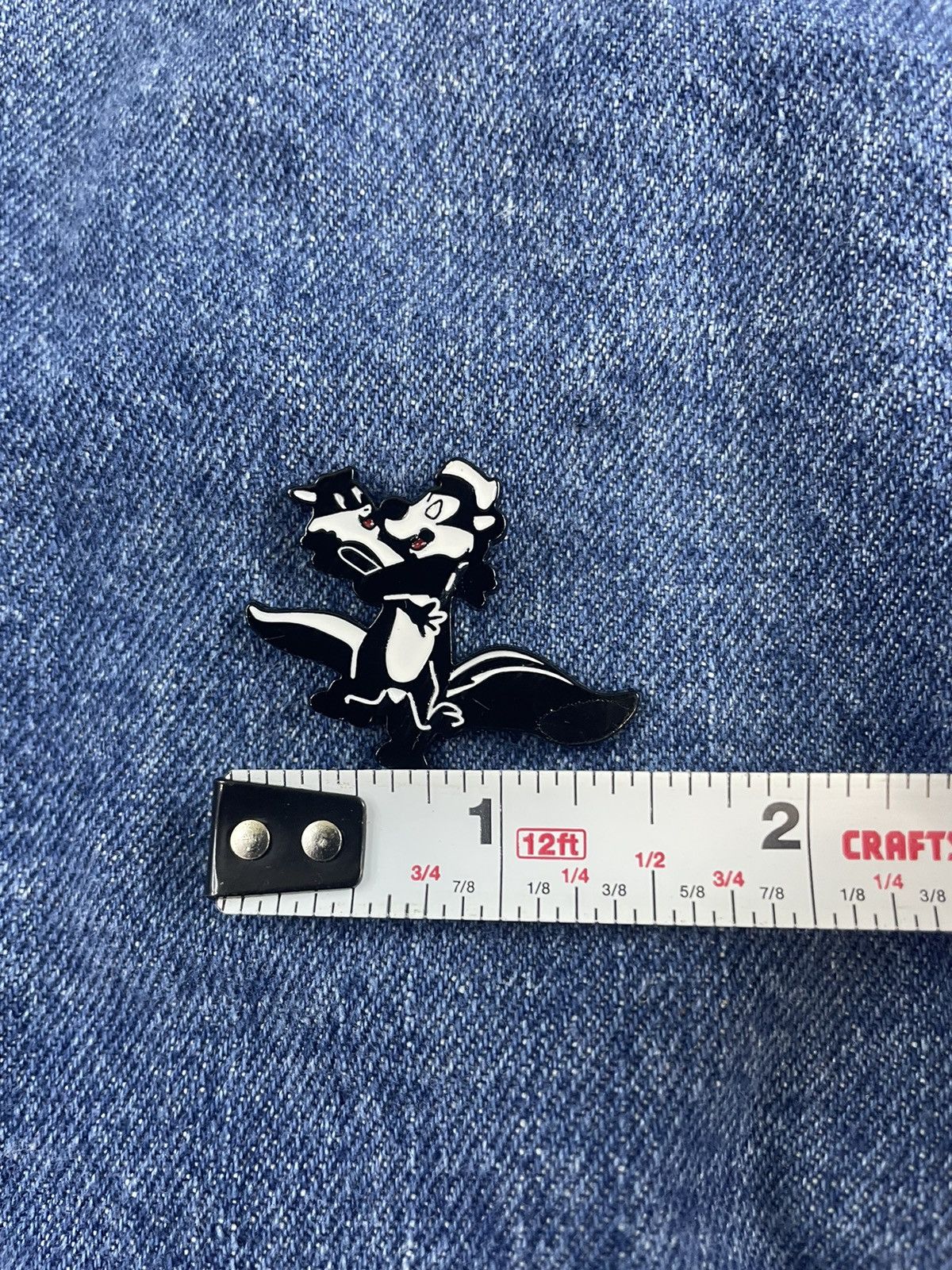 Other Pepe Le Pew Enamel Pin Size ONE SIZE - 2 Thumbnail