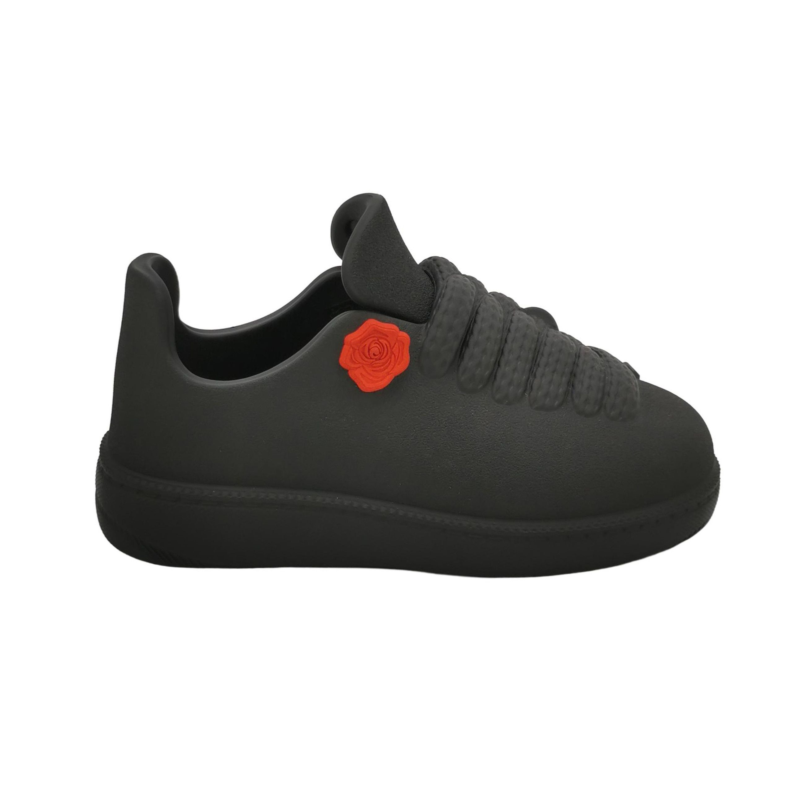 Burberry Burberry Women 5 Lowtop Sneakers Size US 5 / IT 35 - 1 Thumbnail
