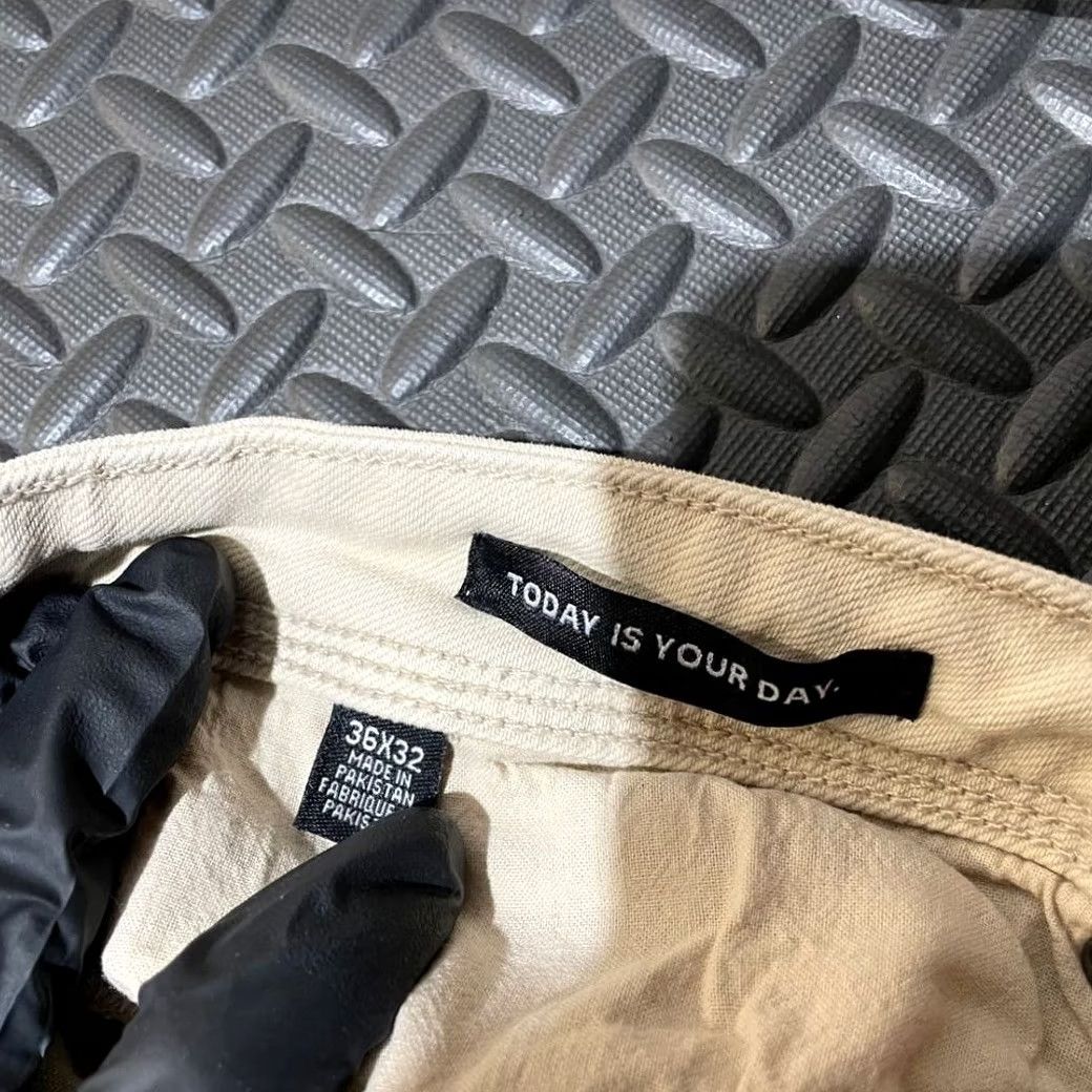 Kenneth Cole Kenneth Cole Casual Taper Beige 5 Pocket Denim Jean Men’s Size 36x32 Khakis 31 In Inseam Mens Beige Denim Jean Size US 36 / EU 52 - 4 Thumbnail