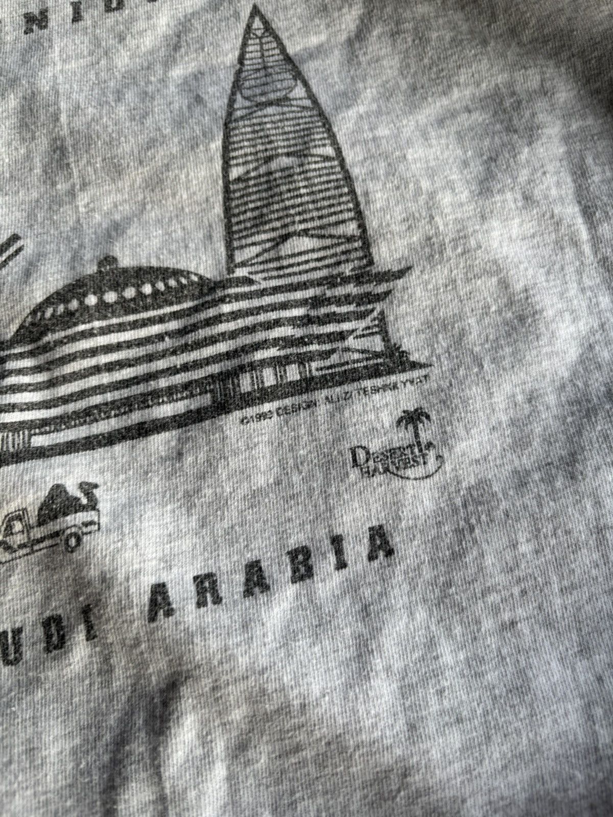 Other Vintage 1999 Riyadh Marathon Boxy Grunge Arabic Tee Size US XL / EU 56 / 4 - 4 Thumbnail