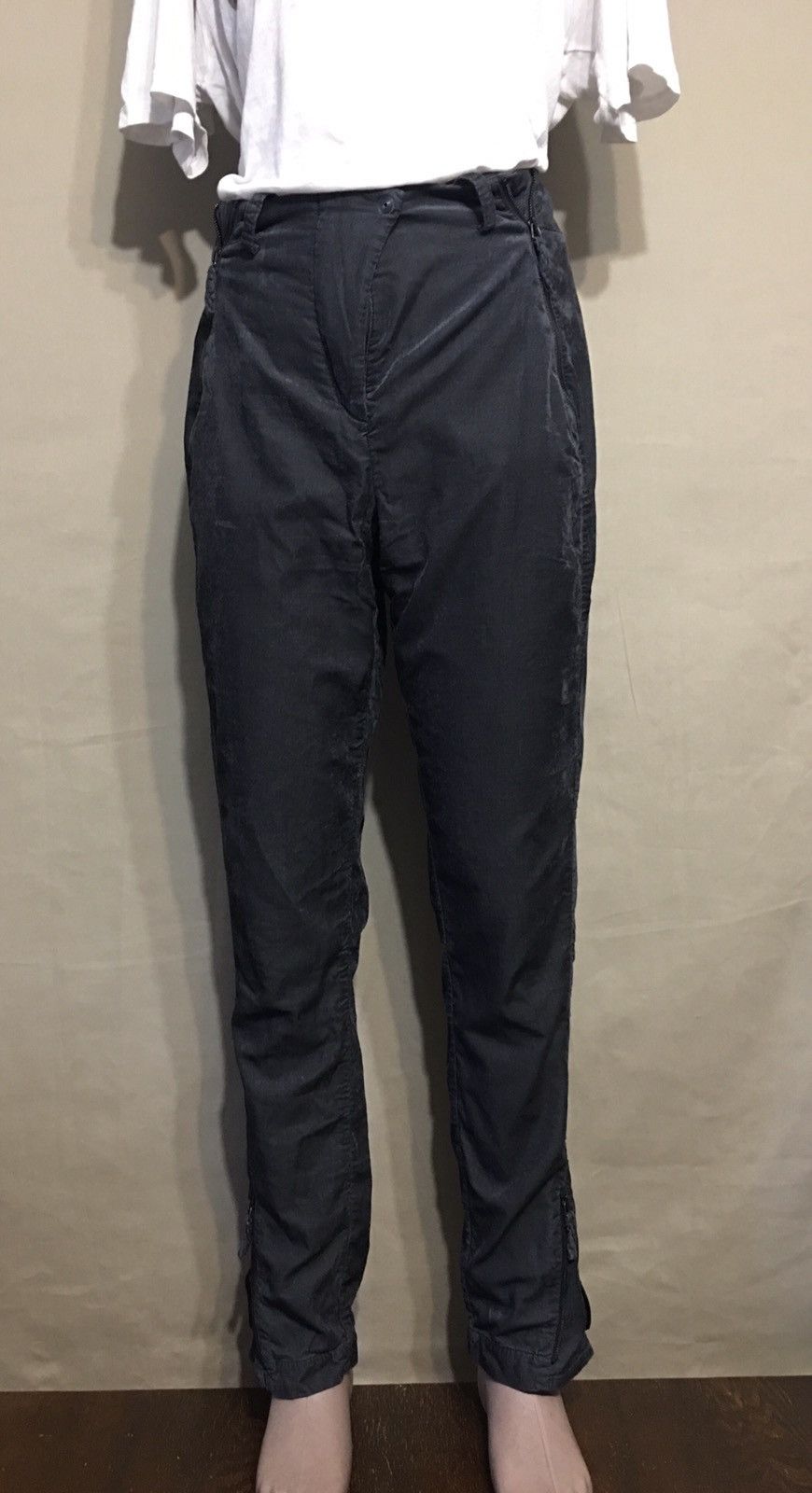 image of Annette Gortz Burki Bern Grey Velvet Trousers Pants Eu 38, Women's (Size 26)