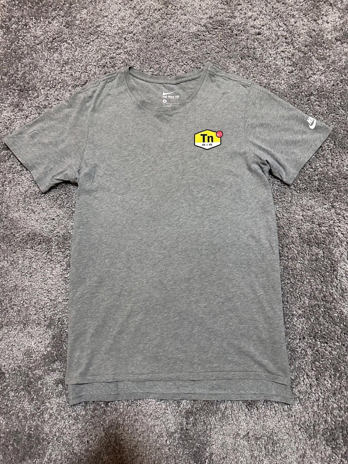 Nike Nike Tn+ Gray T-Shirt Big Logo Sz M Size US M / EU 48-50 / 2 - 1 Thumbnail
