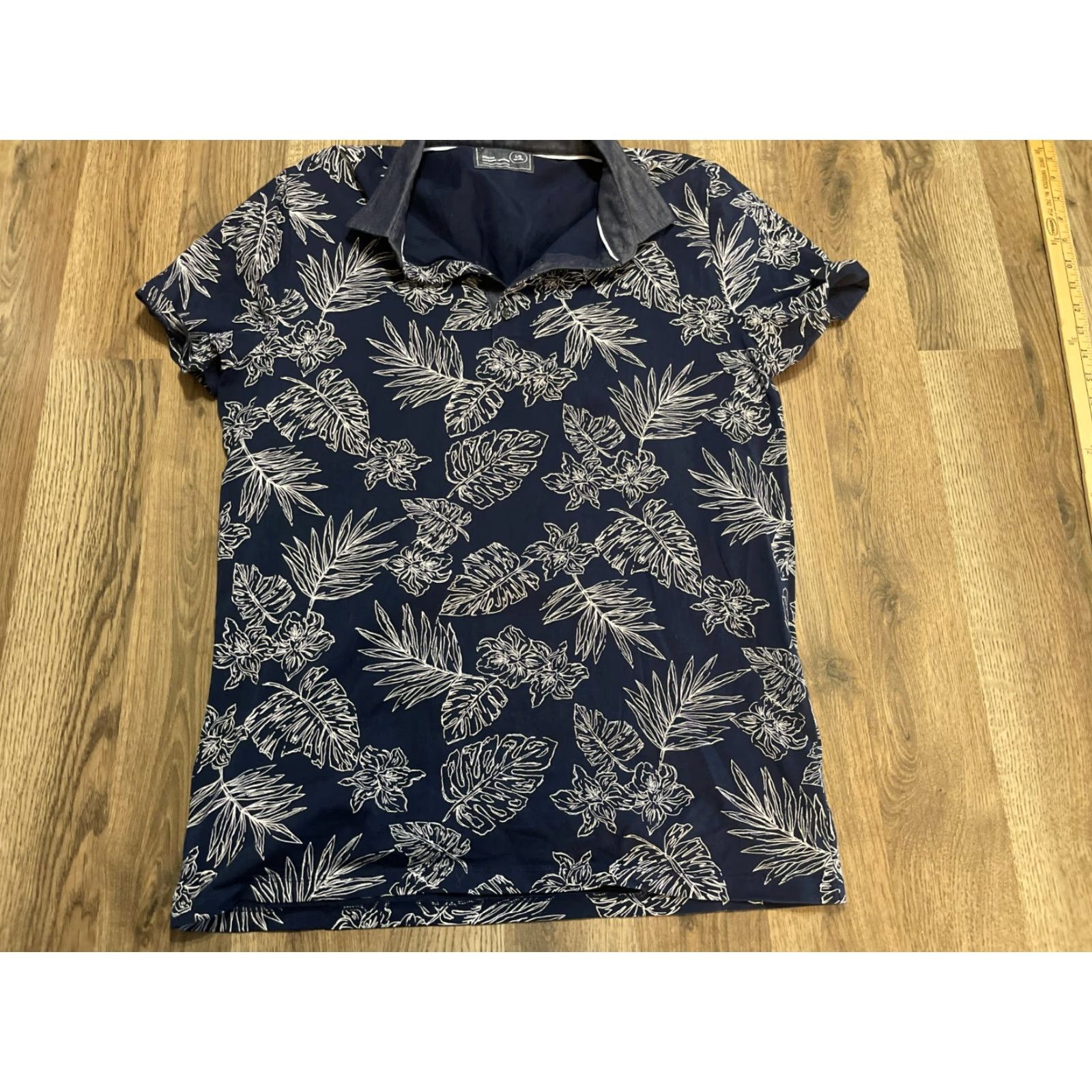Express Express Shirt Polo, Men's Large, Express, Polo Short Sleeve, Floral, Blue White, Casual, Regular, White, 3-Season, Men, Shirt Size US L / EU 52-54 / 3 - 2 Thumbnail
