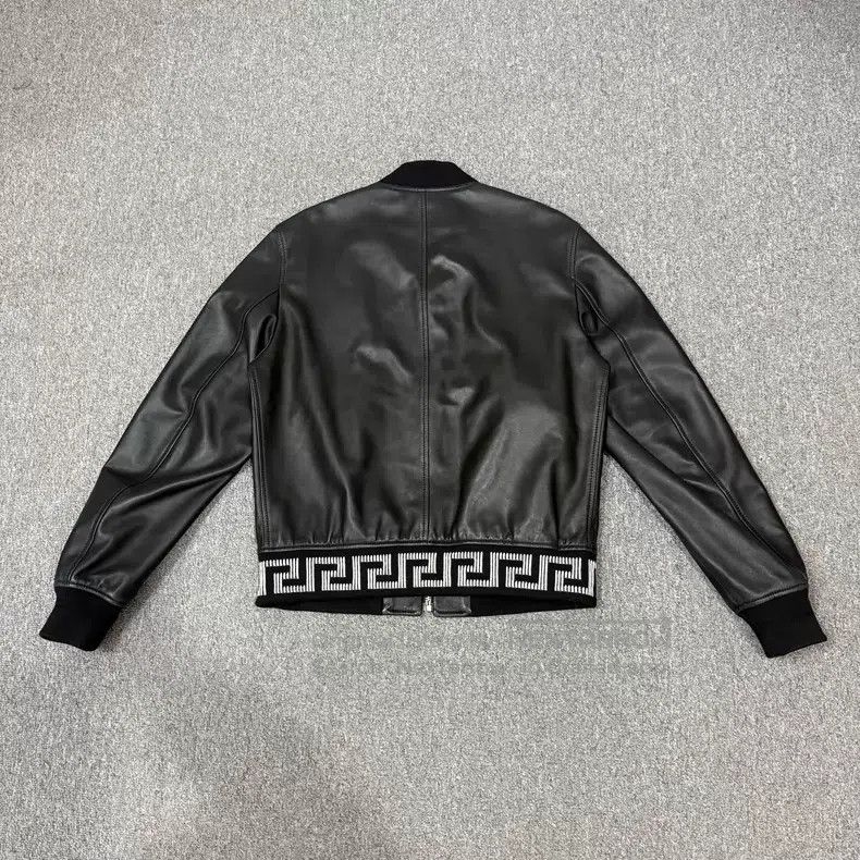 Versace Versace The main line is black lambskin leather jacket Size US M / EU 48-50 / 2 - 2 Thumbnail