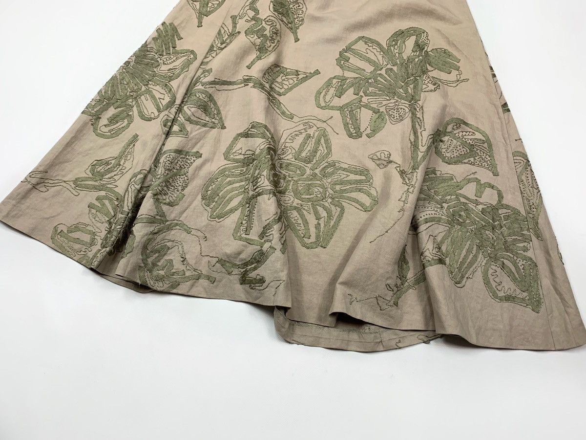 Dries Van Noten DRIES VAN NOTEN Embroidered flowers linen skirt 00s vintage Size 26" / US 2 / IT 38 - 18 Thumbnail