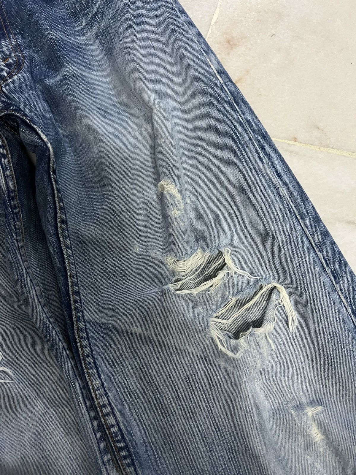 Levi's × Levi's Vintage Clothing 💥Baggy💥Vintage Levis 504 Light Wash Distress Jean Size US 27 - 5 Thumbnail