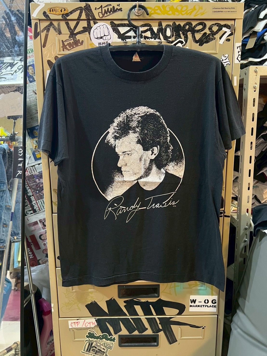 Band Tees Randy Travis T shirt 80’s Size US L / EU 52-54 / 3 - 1 Thumbnail
