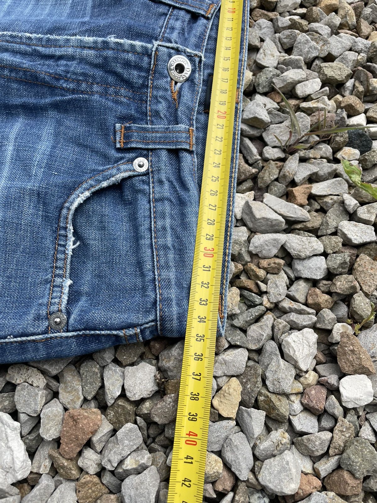 Dolce & Gabbana Vintage 00’s Dolce & Gabbana Flared Bootcut Distressed Jeans Size 27" / US 4 / IT 40 - 13 Thumbnail
