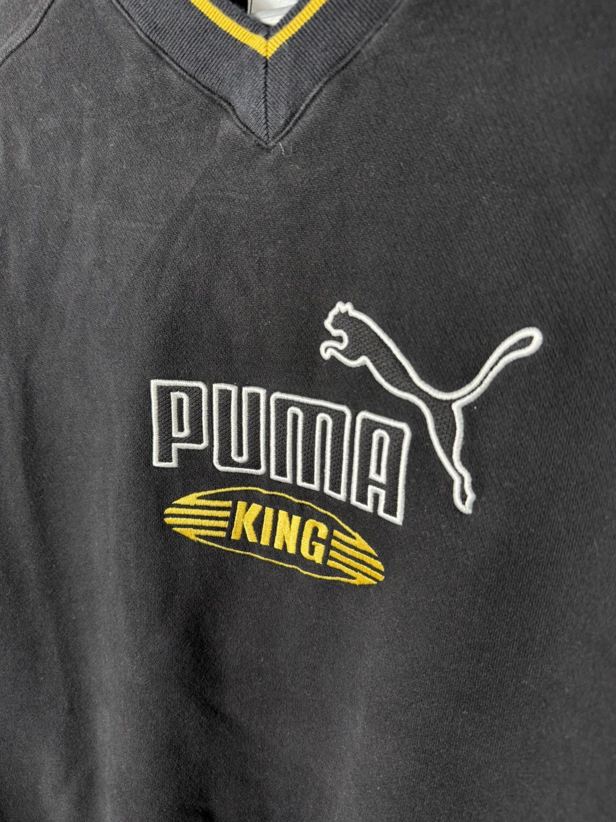 Puma Vintage Puma King Sweatshirt Black V Neck Logo Pullover Mens Size US M / EU 48-50 / 2 - 7 Thumbnail