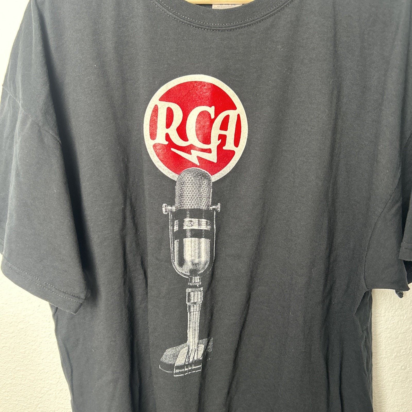 Jerzees RCA Microphone Print Black Short Sleeve T-Shirt Size 2XL Size US XXL / EU 58 / 5 - 2 Thumbnail