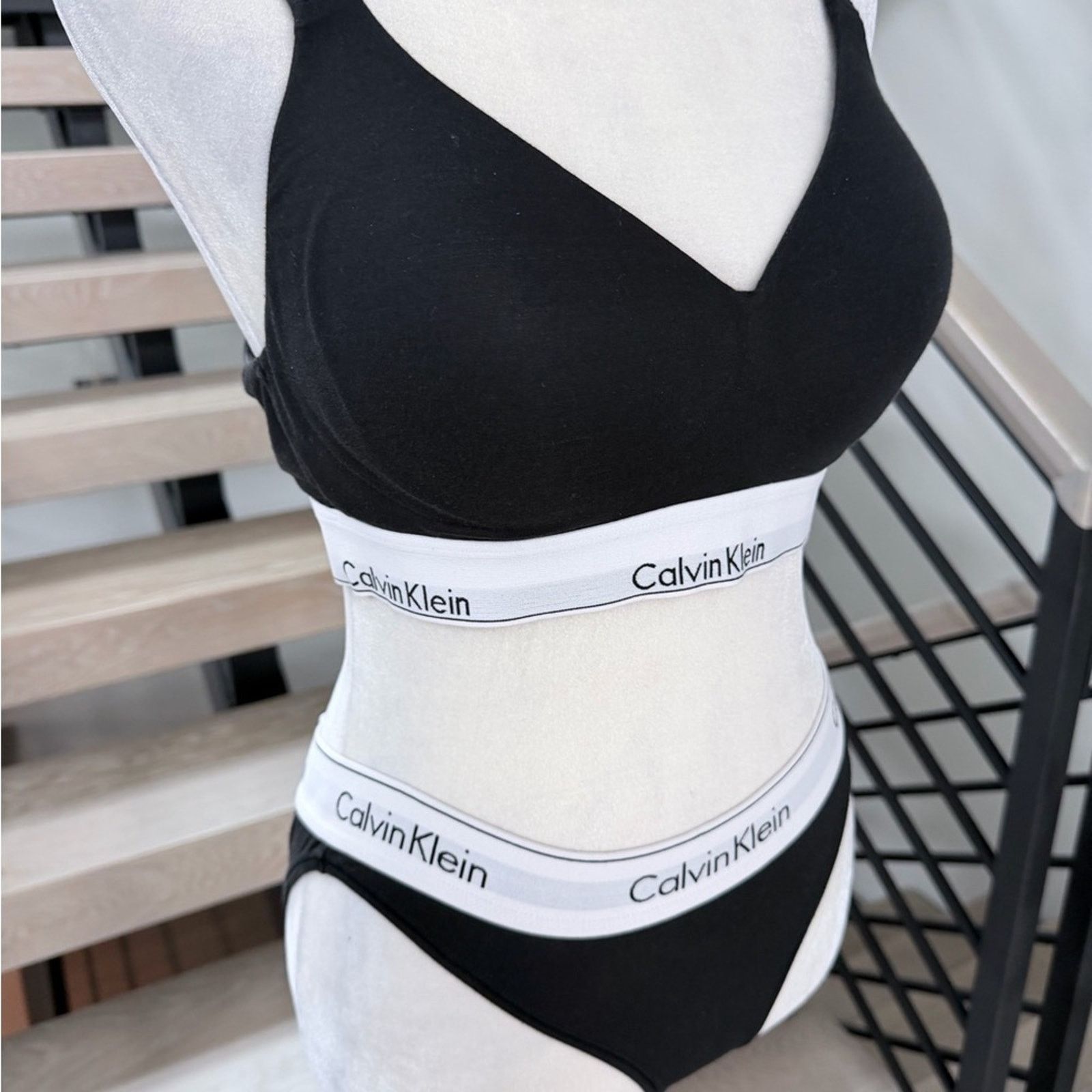 Calvin Klein Calvin Klein Black Bralette & Panties set size S Size ONE SIZE - 5 Thumbnail