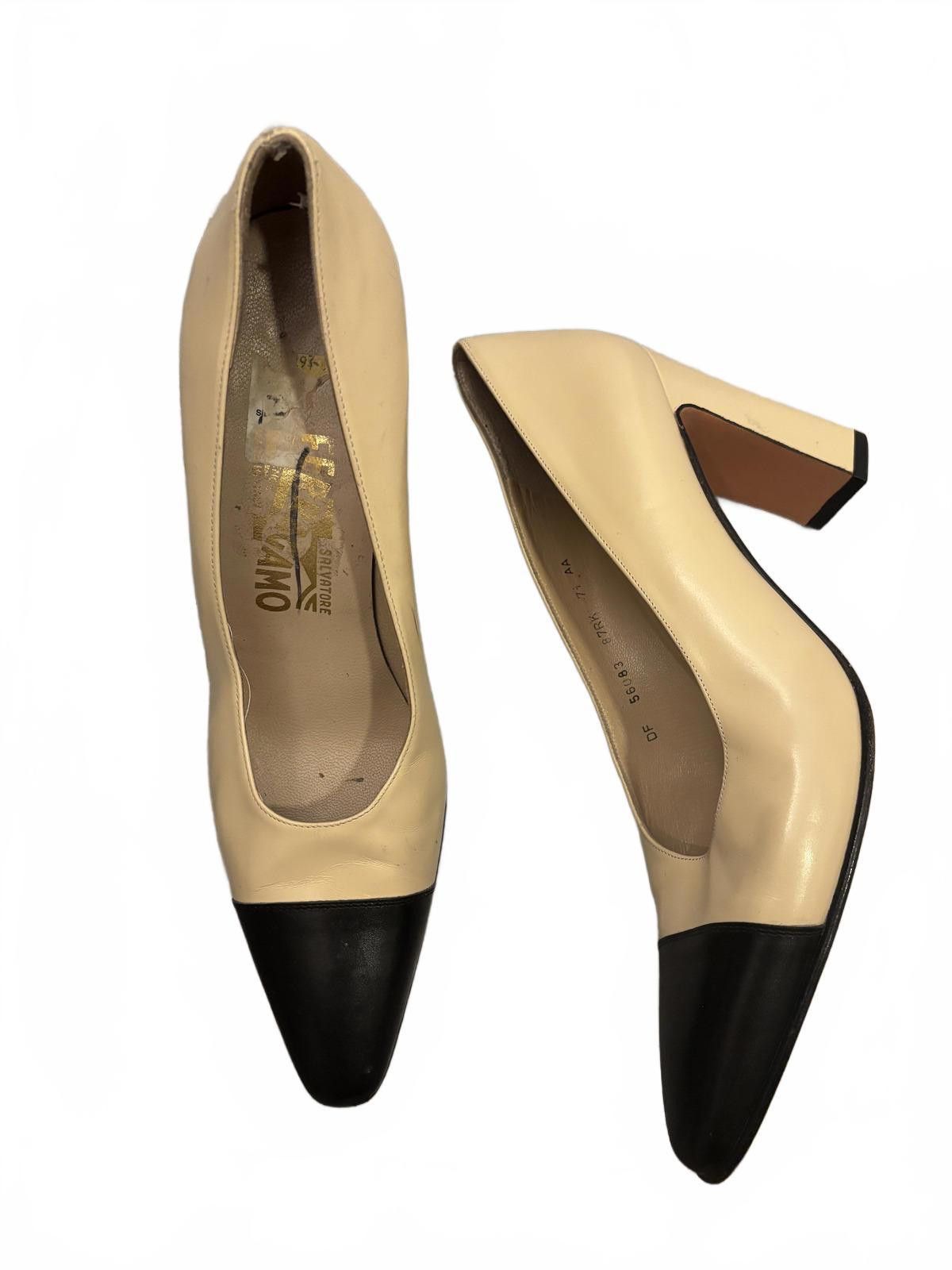 Salvatore Ferragamo Salvatore Ferragamo Two-Tone Leather Women's Pumps 7.5 Size US 7.5 / IT 37.5 - 1 Thumbnail