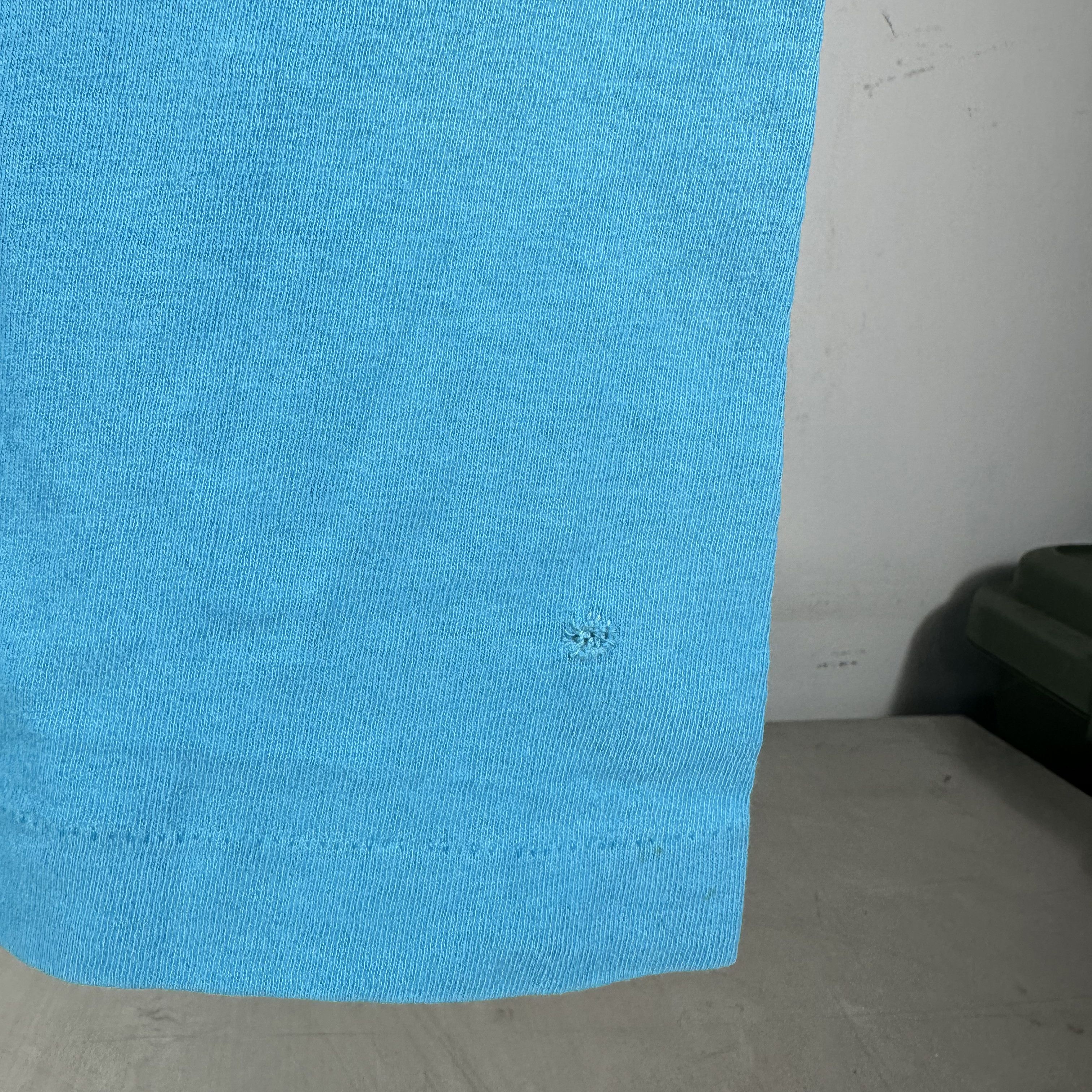 Vintage Vintage 90s Nike Air Michael Jordan Basketball T-shirt Size US L / EU 52-54 / 3 - 6 Thumbnail
