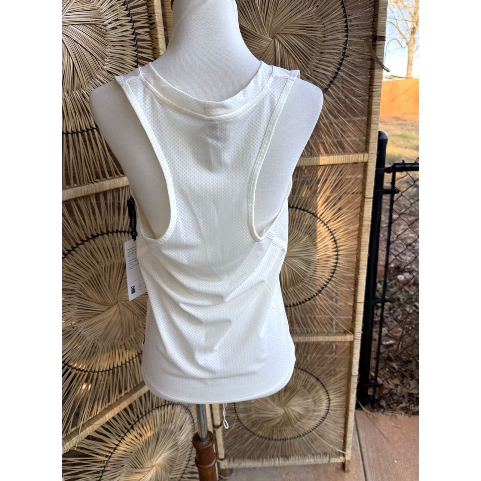 Athleta ATHLETA x Allyson Felix Legend Tank Women L White Racerback Sleeveless V-Neck Pullover Activewear Gym Tank Size L / US 10 / IT 46 - 8 Thumbnail