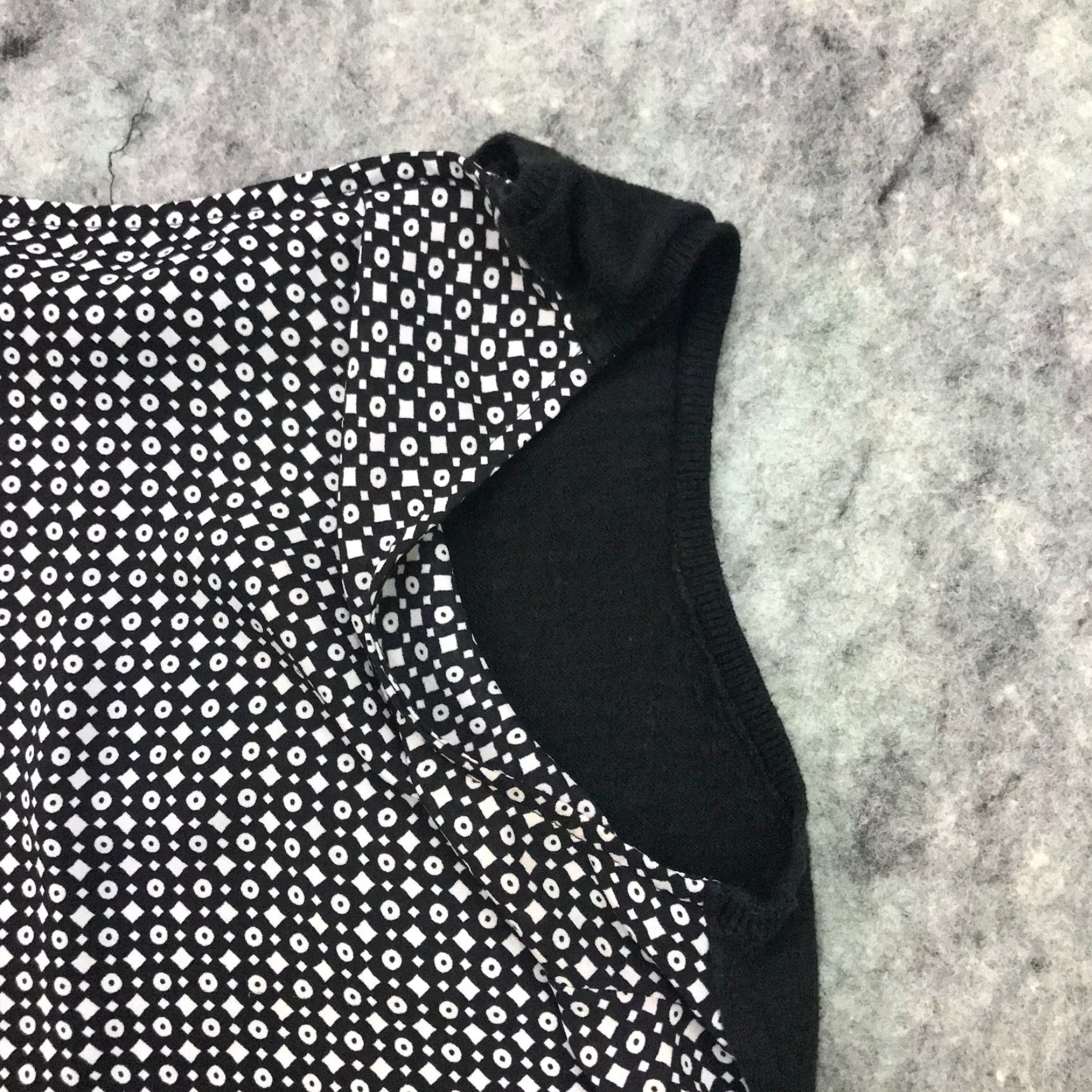 Ann Taylor VINTAGE Ann Taylor Loft Womens Shirt Top XS Black & White Sleeveless Blouse Size XS / US 0-2 / IT 36-38 - 3 Thumbnail