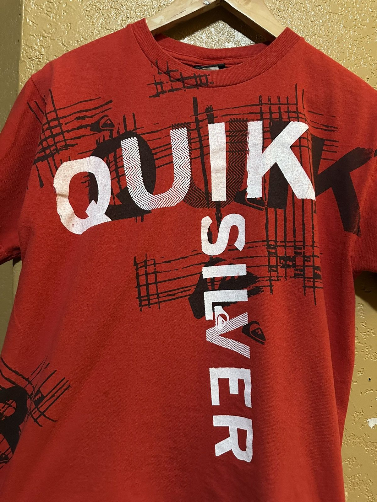 Quiksilver 🏄 y2k Quiksilver surf t shirt Size US S / EU 44-46 / 1 - 3 Thumbnail