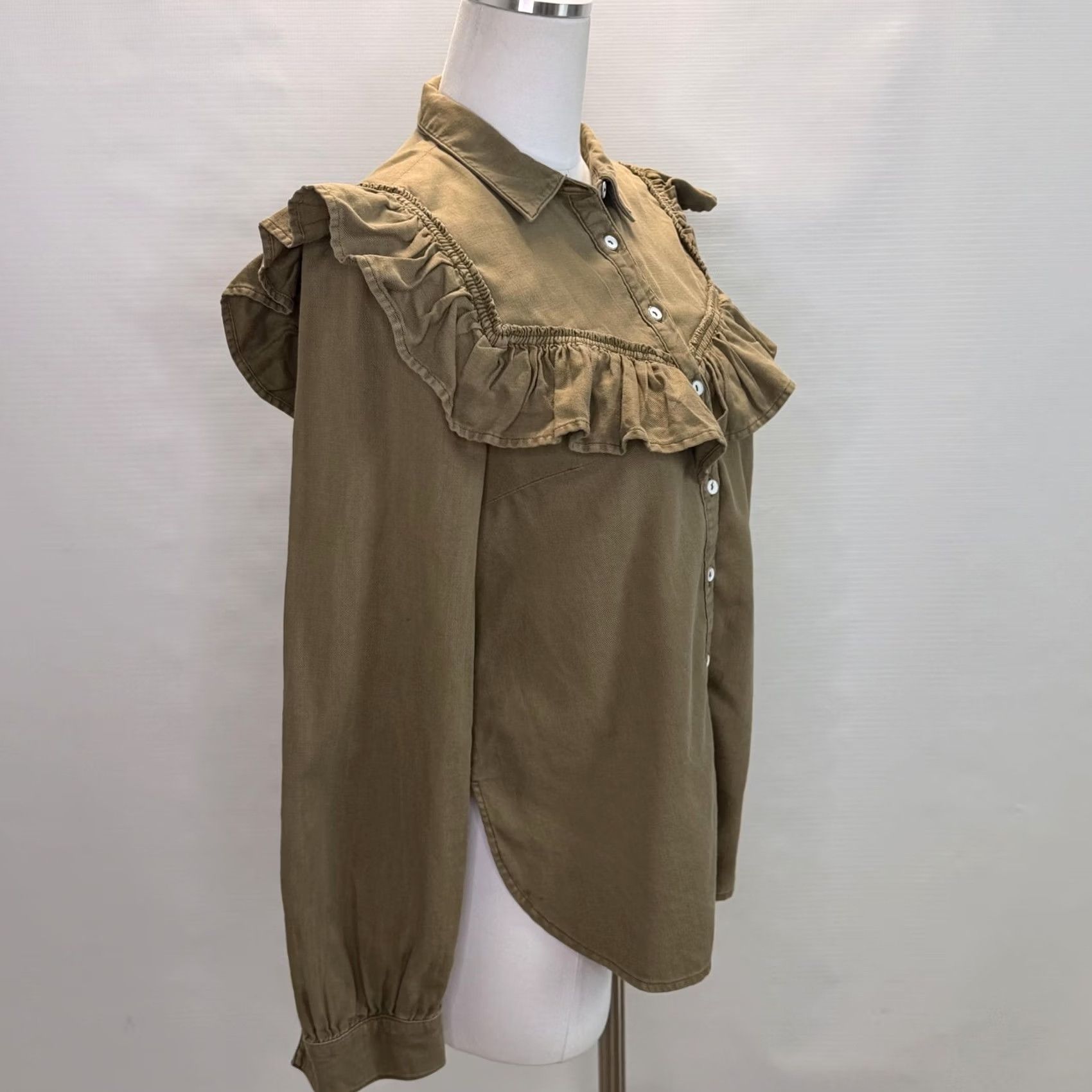 Vintage Pilcro Shirt Womens Small Green Ruffle Yoke Button Front Long Sleeve Twill Top Size S / US 4 / IT 40 - 2 Thumbnail