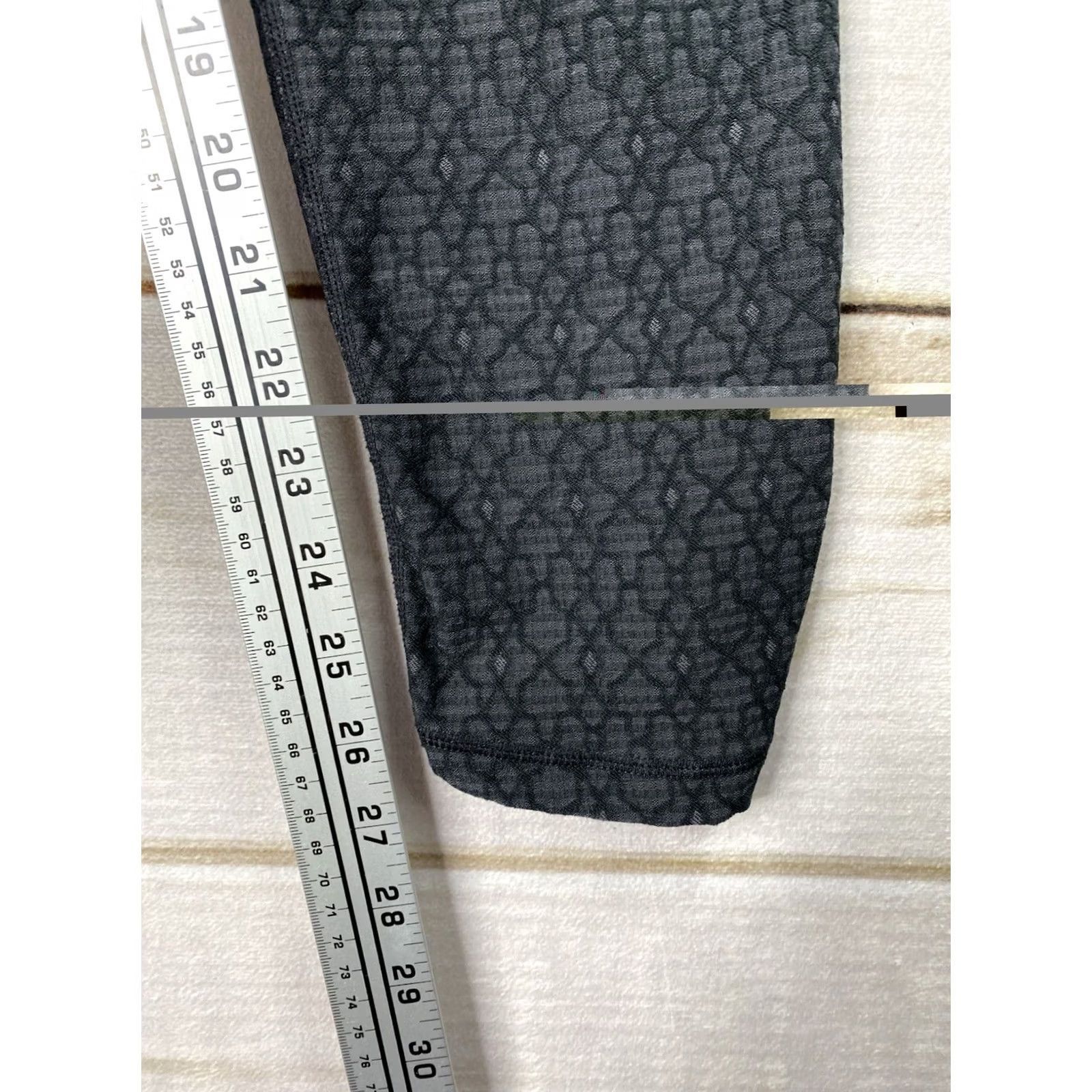 Prana prAna Leggings Womens L Black Printed Low Rise Athleisure Yoga Pilates Activewear Geometric Ruched Leg Size 36" / US 14 / IT 50 - 5 Thumbnail