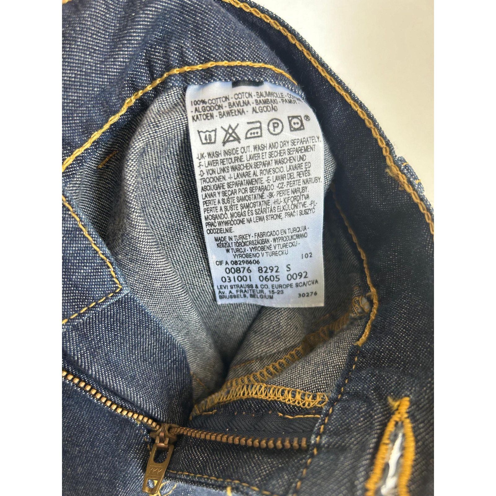 Levi's Vintage Levi’s Mini Skirt 90s Y2K Mid Waist Size 26" / US 2 / IT 38 - 6 Thumbnail