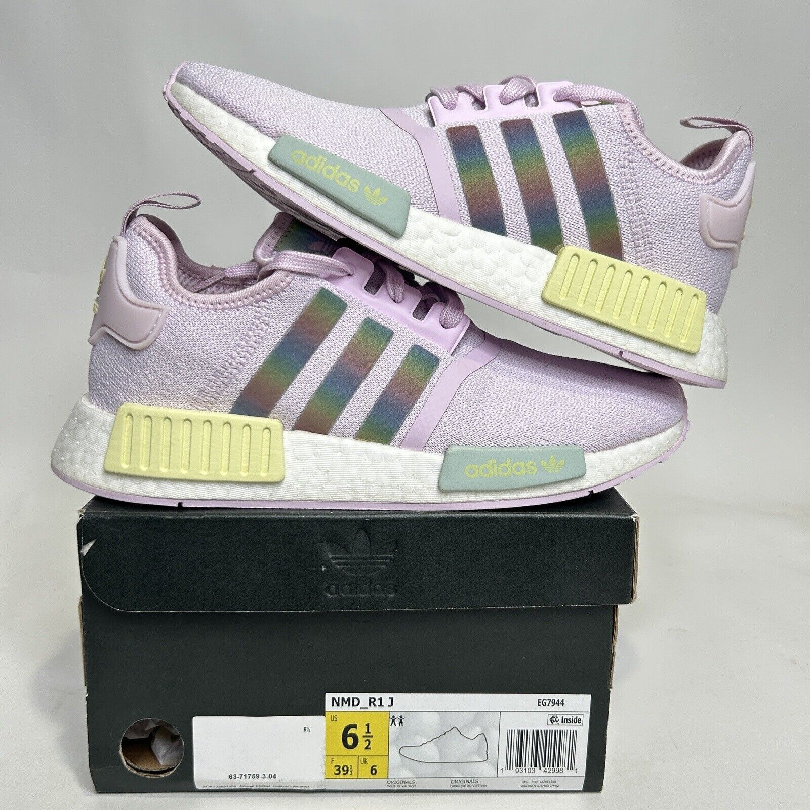 Pastel sold Pink Adidas NMD_R1