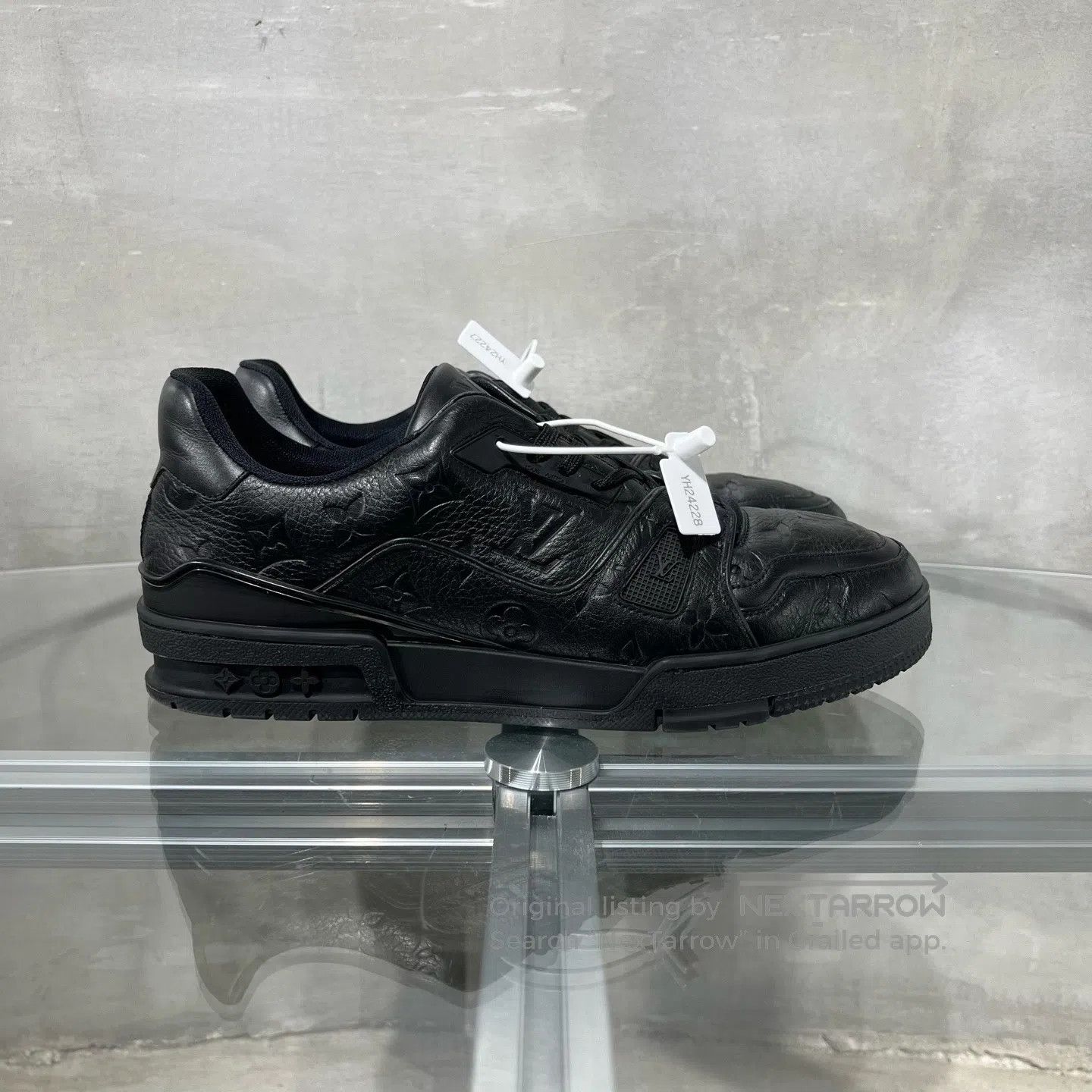 Louis Vuitton Louis Vuitton Trainer Black Knight shoes Size US 9 / EU 42 - 4 Thumbnail