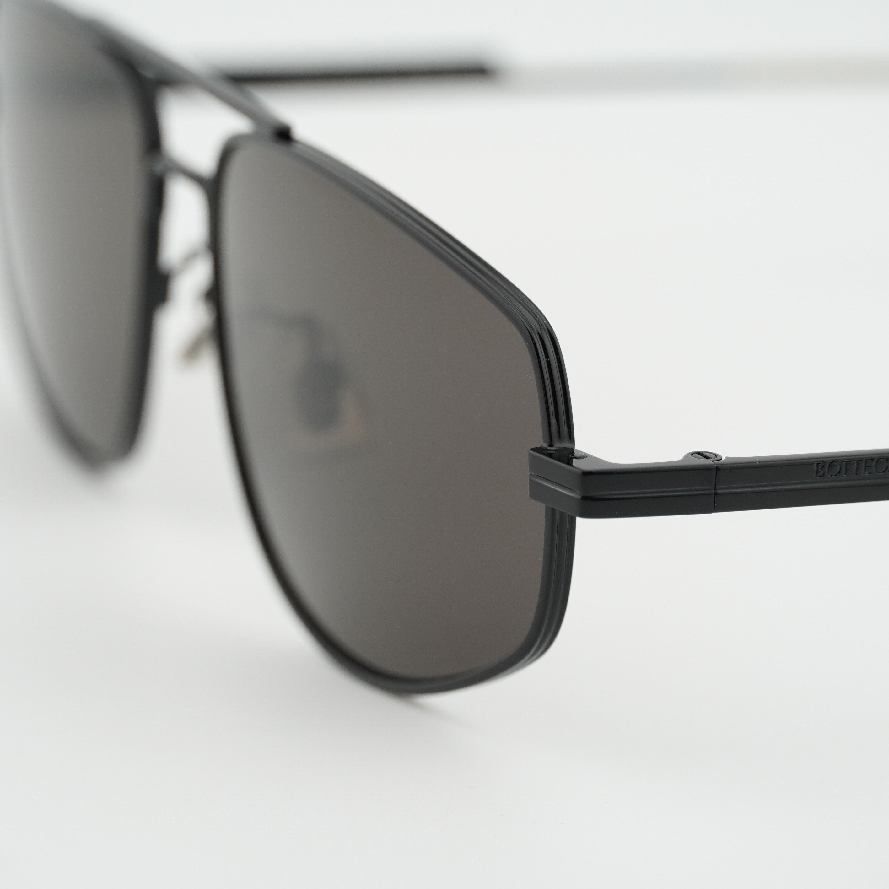 Bottega Veneta Bottega Veneta BV1125S 001 Sunglasses Black Aviator Frame Size ONE SIZE - 2 Thumbnail
