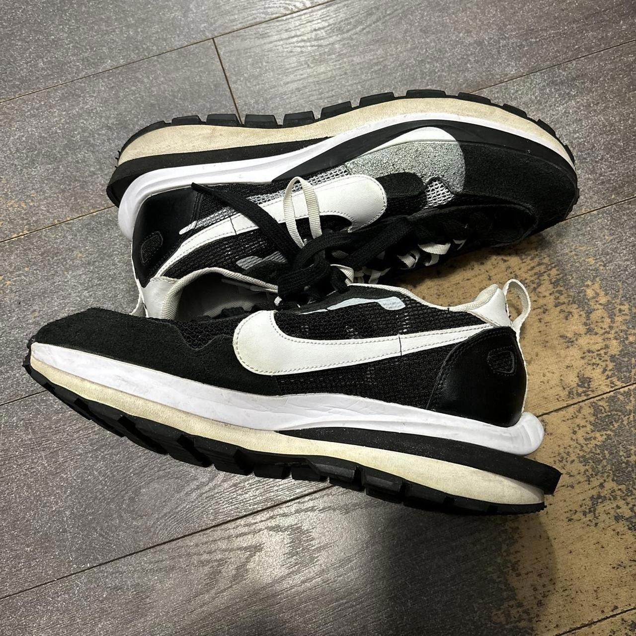 Nike Nike Vaporwaffle Sacai Black and White shoes USED 8.5 Size US 8.5 / EU 41-42 - 2 Thumbnail