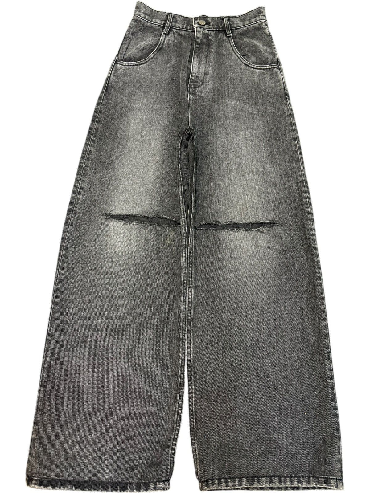 Fubu Vintage Japanese Brand Distressed Baggy Jeans Size 26" / US 2 / IT 38 - 1 Thumbnail