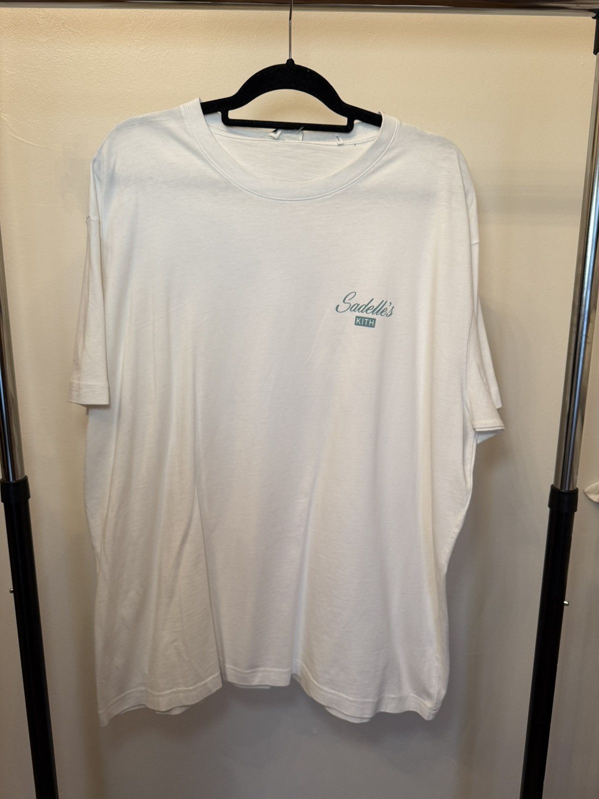 Kith Sedelles Miami tee Size US XXL / EU 58 / 5 - 1 Thumbnail