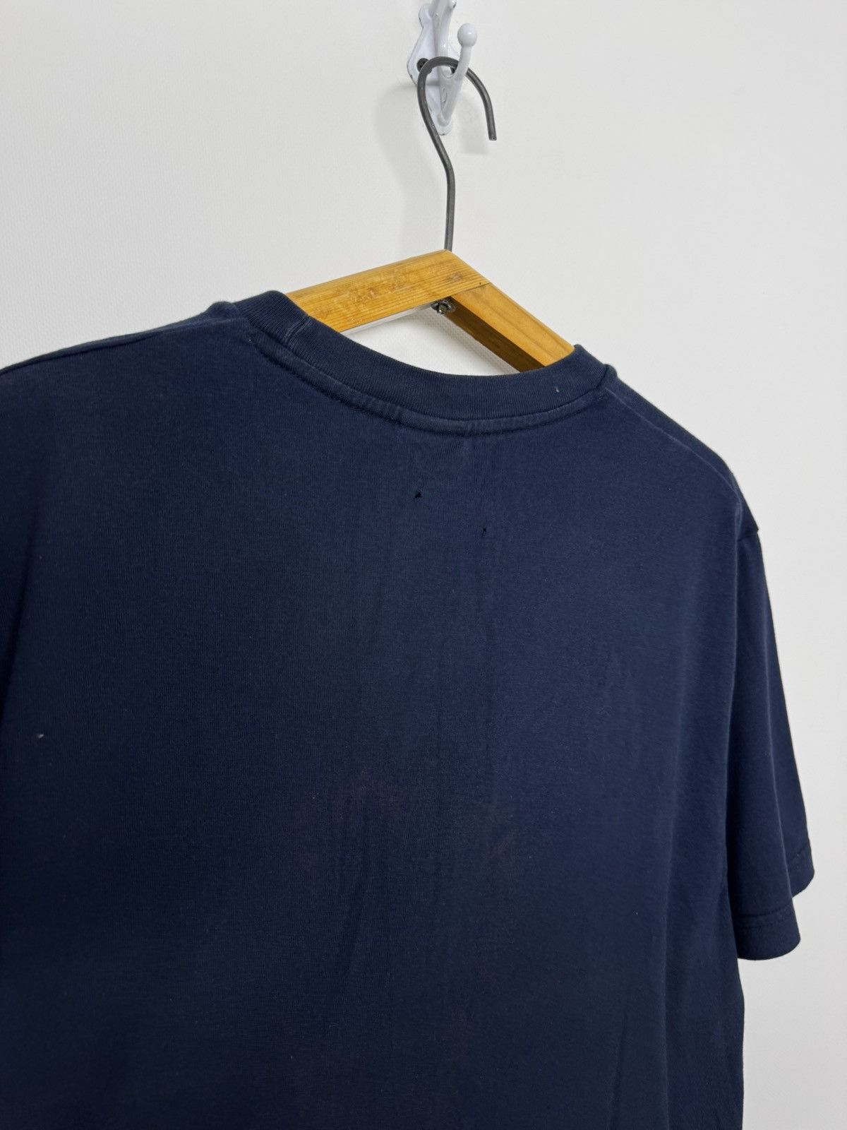 Nike Vintage Nike Tick Arsenal Graphic Print Navy Red T-Shirt Size US M / EU 48-50 / 2 - 13 Thumbnail