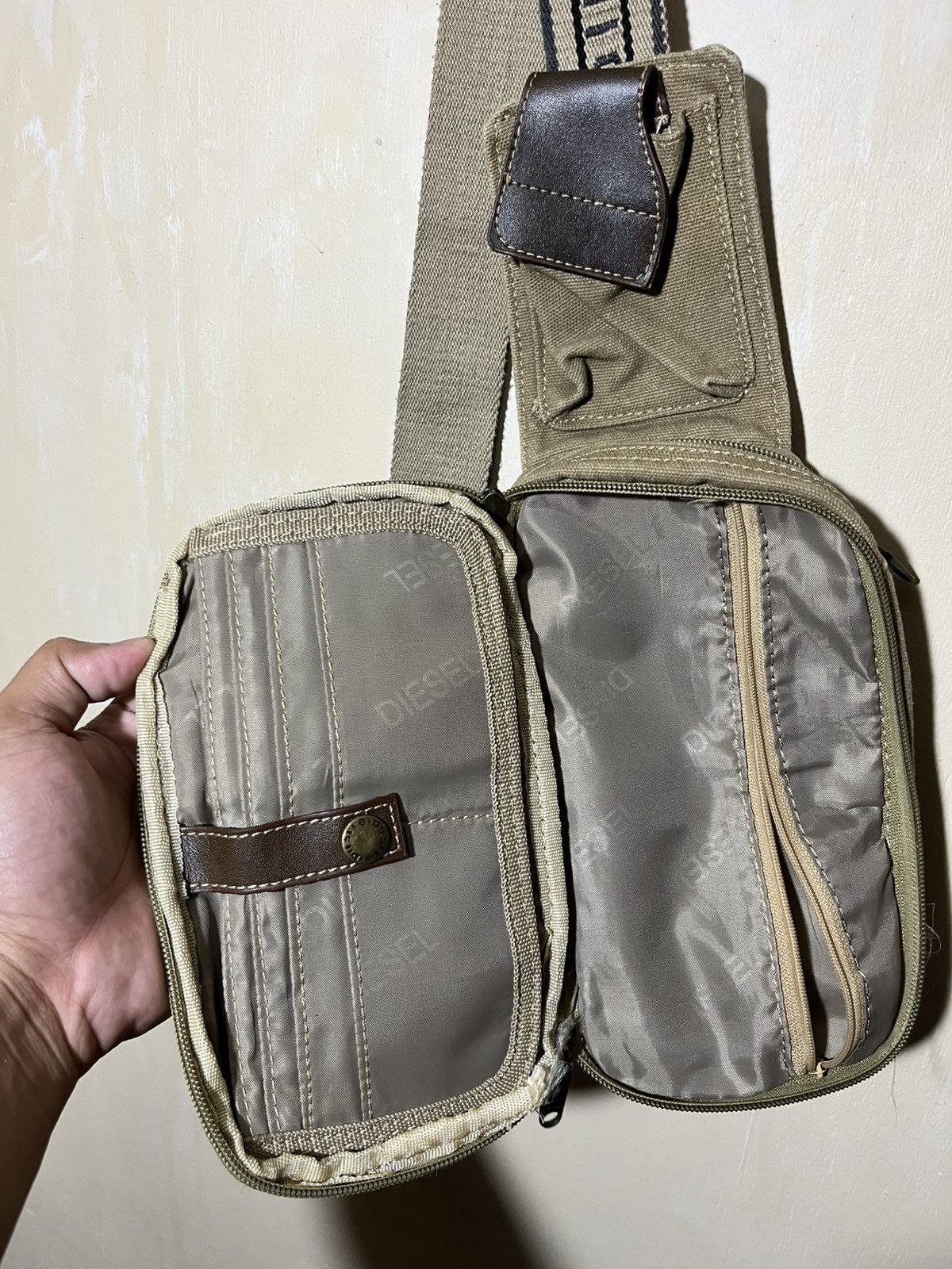 Diesel Vintage Diesel Multi Pocket Cross Body Bag Size ONE SIZE - 4 Thumbnail