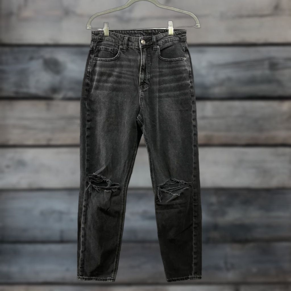 American Eagle Outfitters VINTAGE American Eagle Highest Rise Mom Jean Womens 2R Black Charcoal Ripped Knee Denim 5-Pocket Stretch Distressed Jeans Womens Size 26" / US 2 / IT 38 - 1 Thumbnail