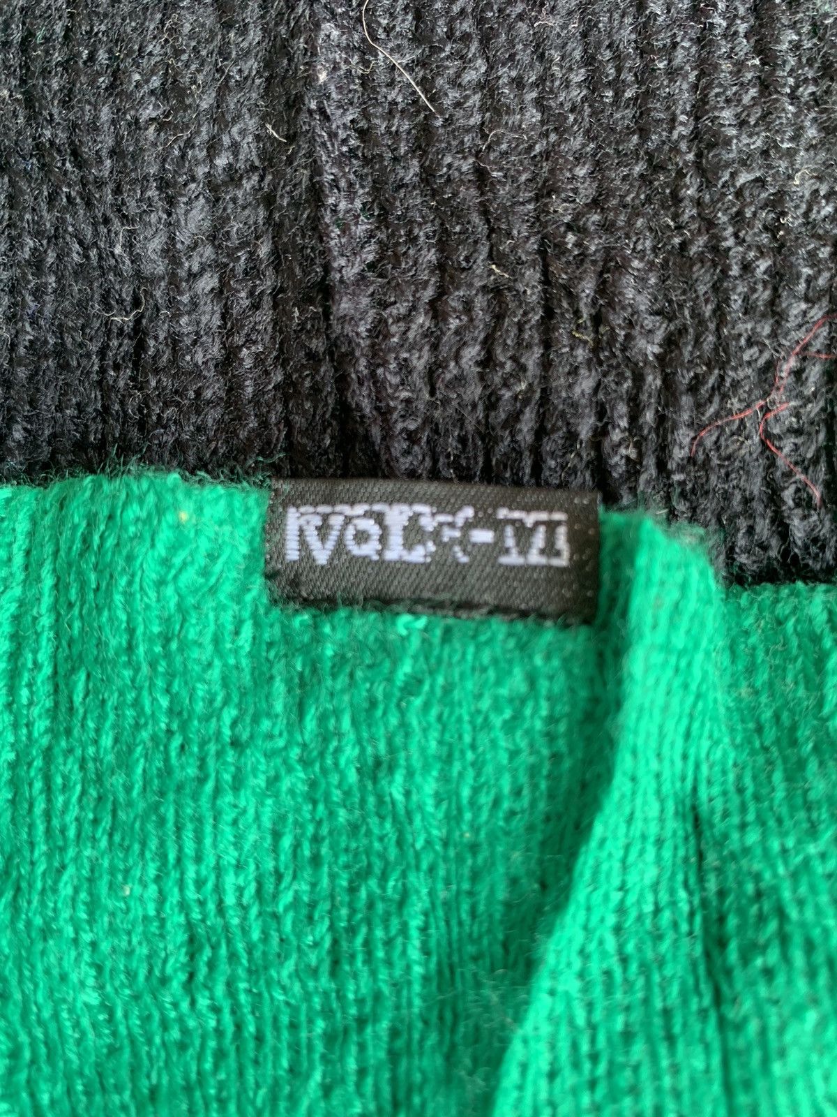 14th Addiction × Vintage Vintage Volcom Streetwear Winter Sessions Beanie Hats Size ONE SIZE - 9 Thumbnail