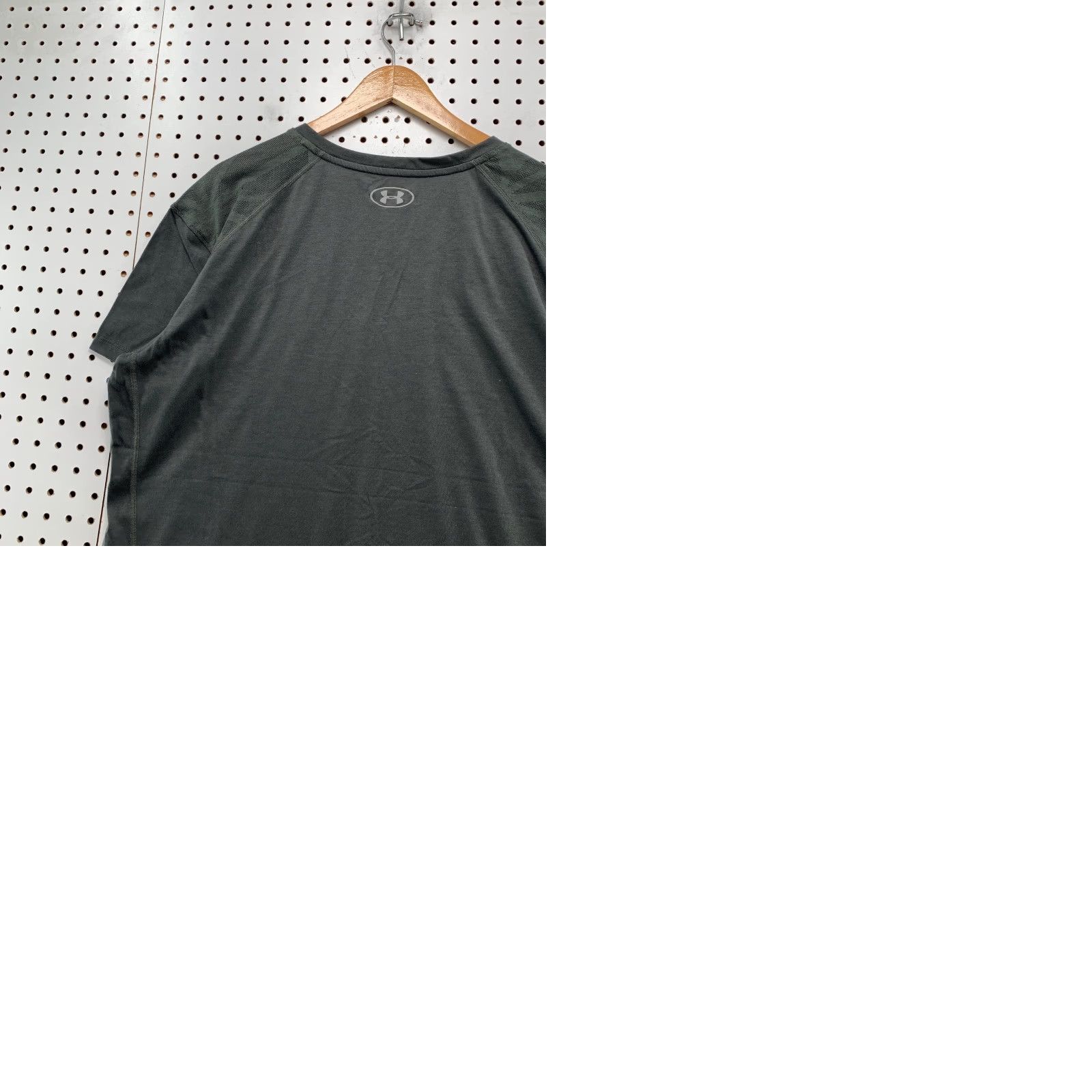 Under Armour Under Armour Run Threadborne Active Shirt Mens 2XL Gray Short Sleeve Workout Shirt Size US XXL / EU 58 / 5 - 9 Thumbnail