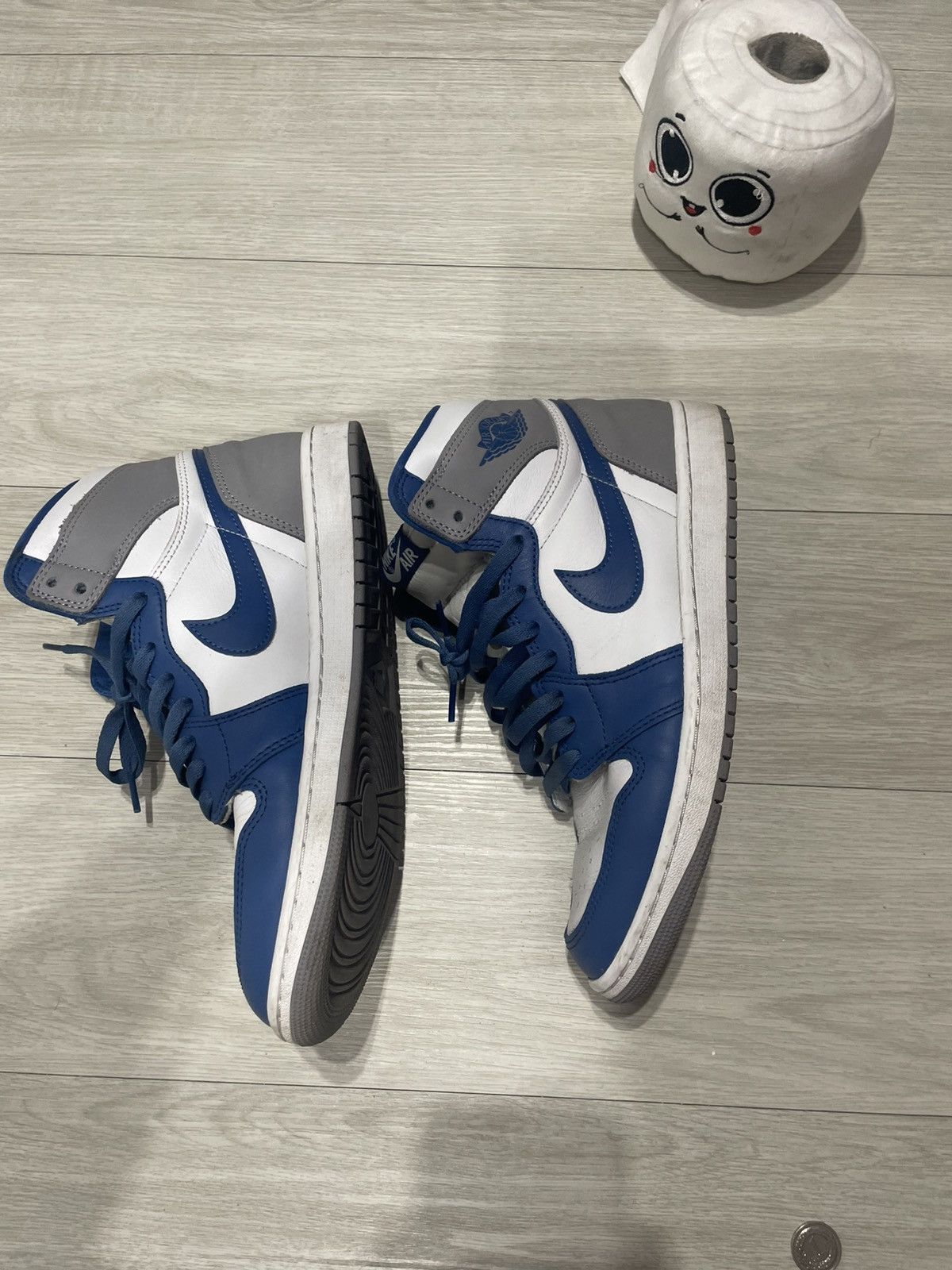 Nike Nike Air Jordan 1 Retro High OG (Size EU 44 | US 10) Size US 11 / EU 44 - 3 Thumbnail