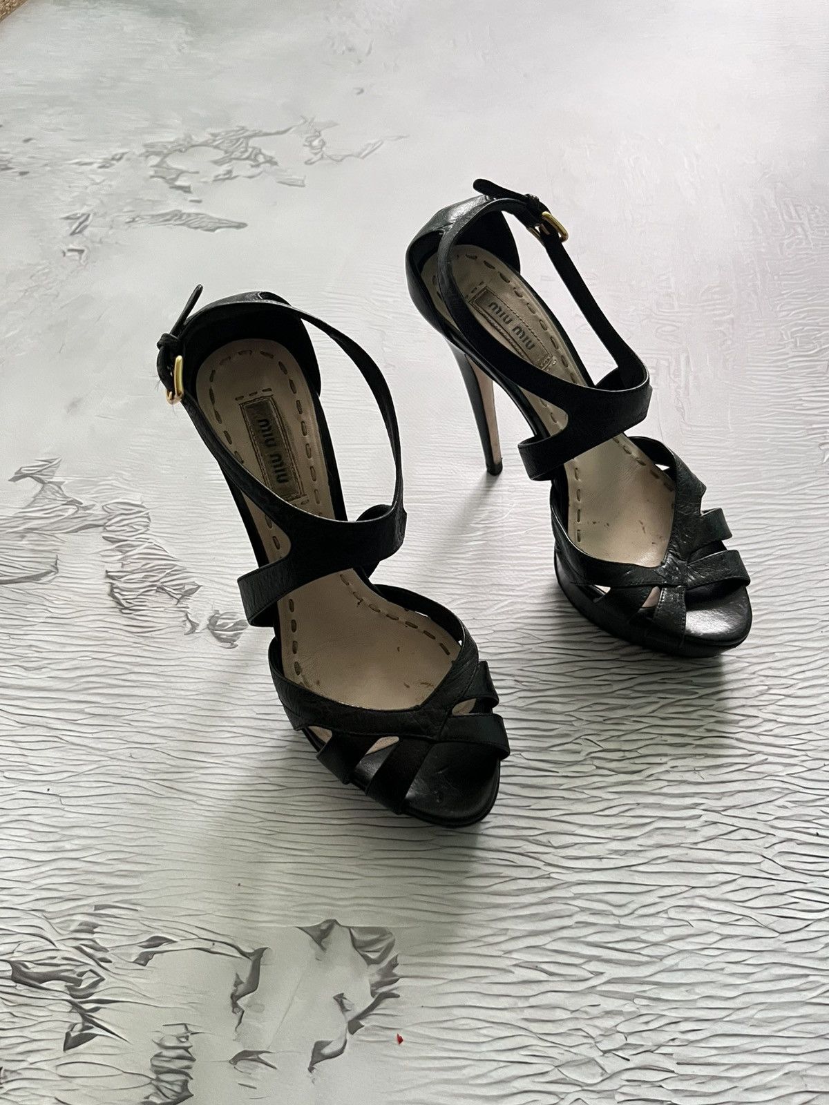 Miu Miu Miu Miu Luxury Heels Made in Italy Leather Black Size US 6 / IT 36 - 2 Thumbnail