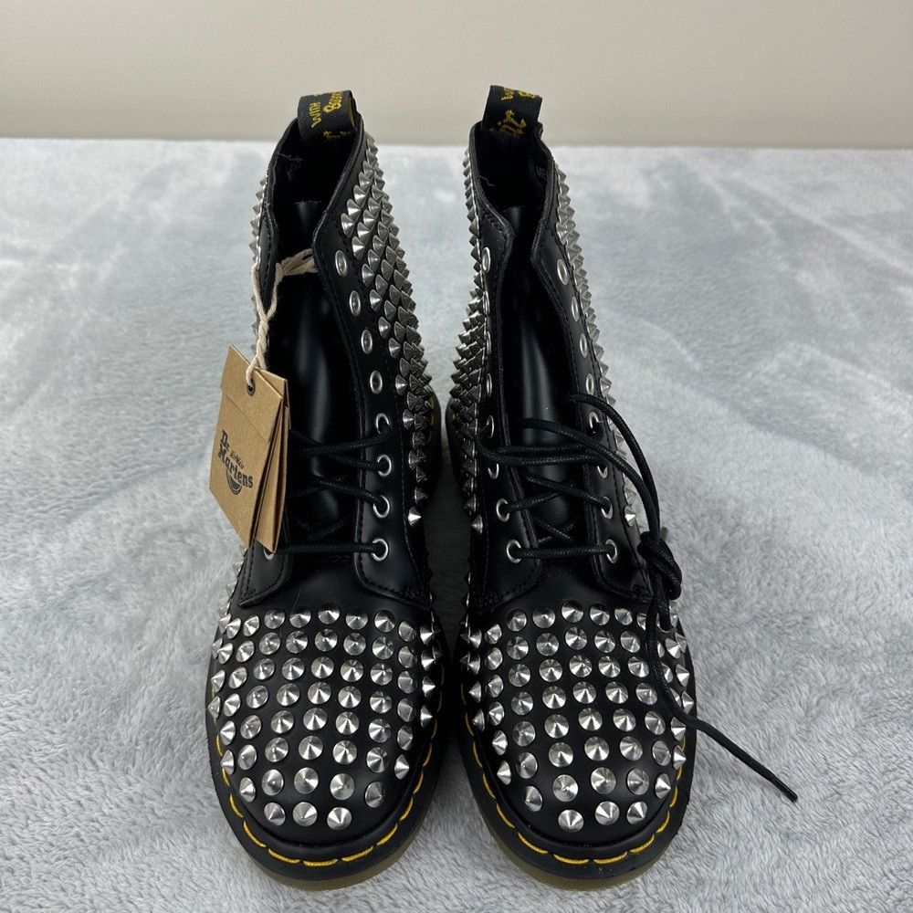 Dr. Martens Dr Martens NWT 1460 Spike Black Silver Combat Boots Size 8 Size US 8 / EU 41 - 7 Thumbnail