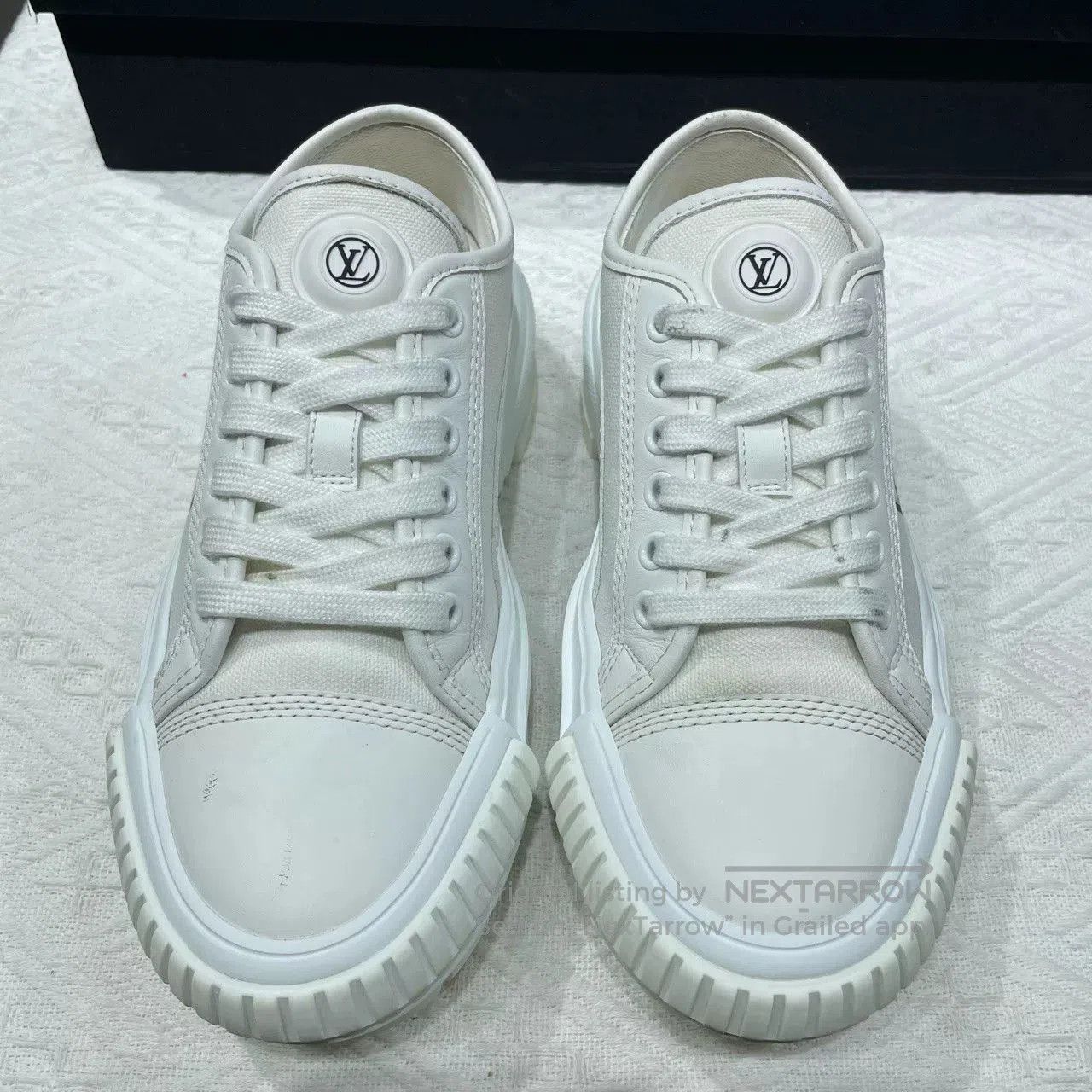 Louis Vuitton Louis Vuitton Squad Women's White Sneakers. Size US 5 / IT 35 - 2 Thumbnail