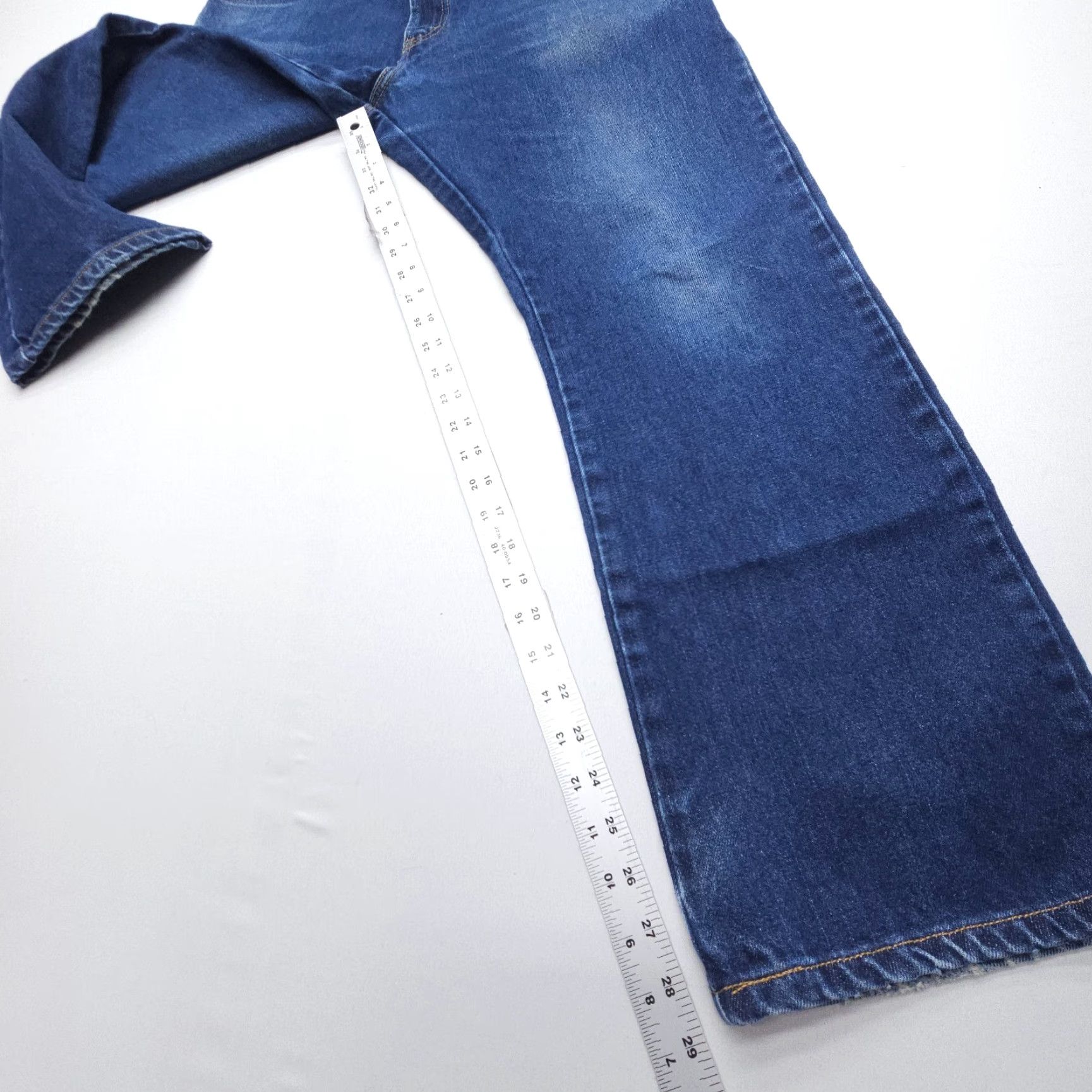Levi's VINTAGE Levi's Jeans 517 Brand Levi's 517 Bootcut Men 36 Dark Wash Denim 5-Pocket Cowboy USA Western 2000s Mens Size US 36 / EU 52 - 4 Thumbnail
