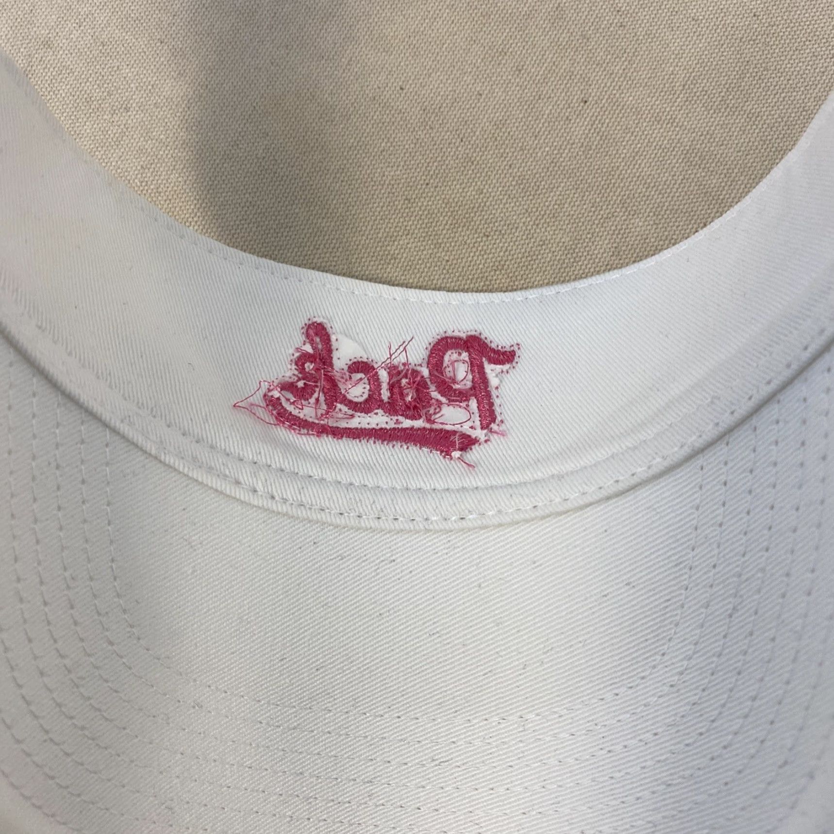 Nike Vintage Yes Nike Visor Hat Cap Strap Back White Black Golf Golfer Adjustable Swoosh Mens H97 90s Logo Solid Casual Men Snap Back White Visor Cap Nike Size ONE SIZE - 5 Thumbnail