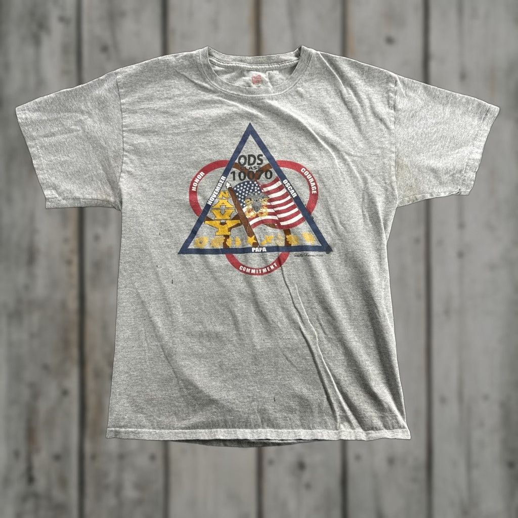 Hanes VINTAGE US Navy ODS Class 10070 T-Shirt Mens Large Gray Hanes Military Graphic Tee 2010 Size US L / EU 52-54 / 3 - 1 Thumbnail